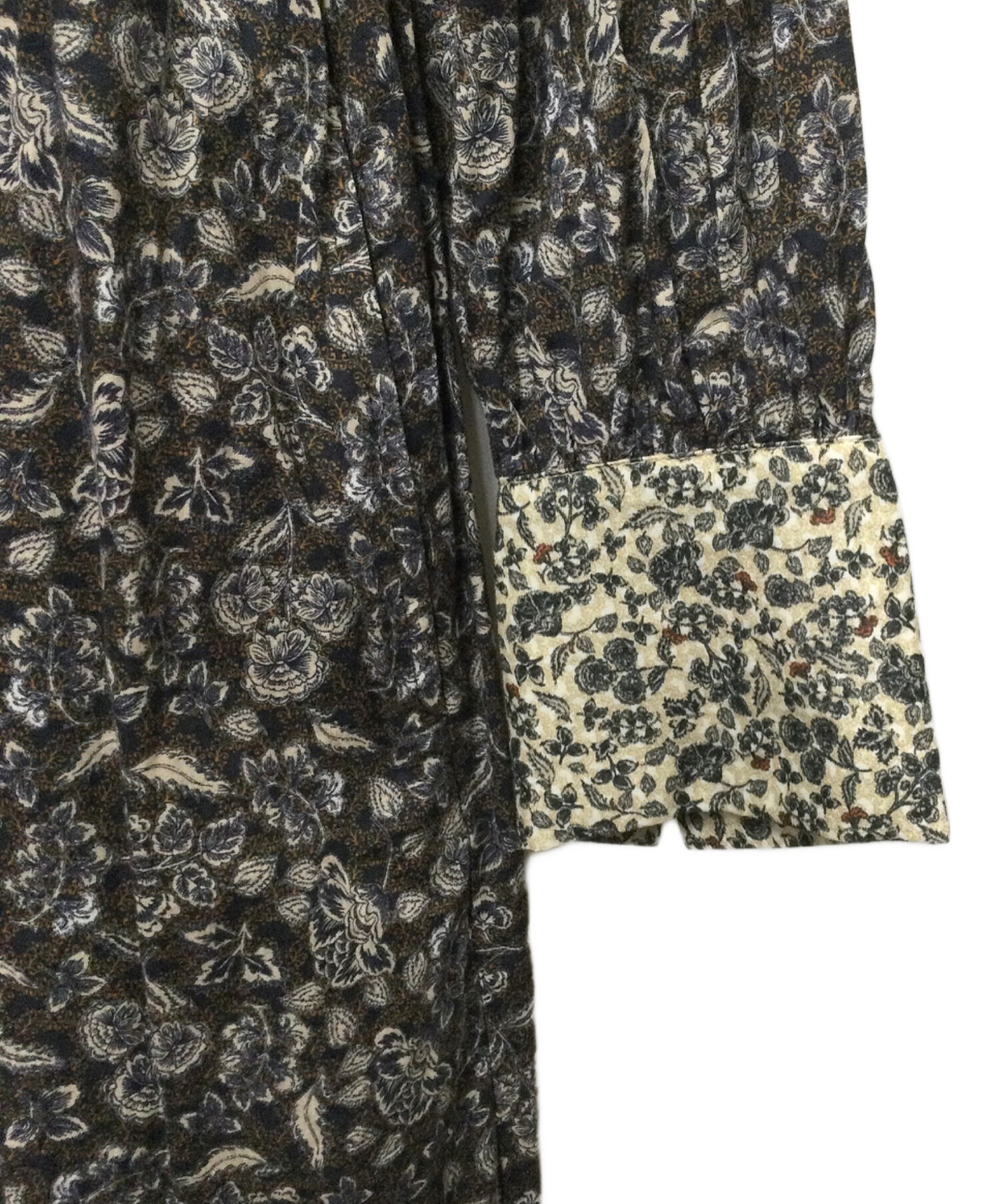 中古・古着通販】KURASHI&Trips PUBLISHING (クラシアンドトリップス