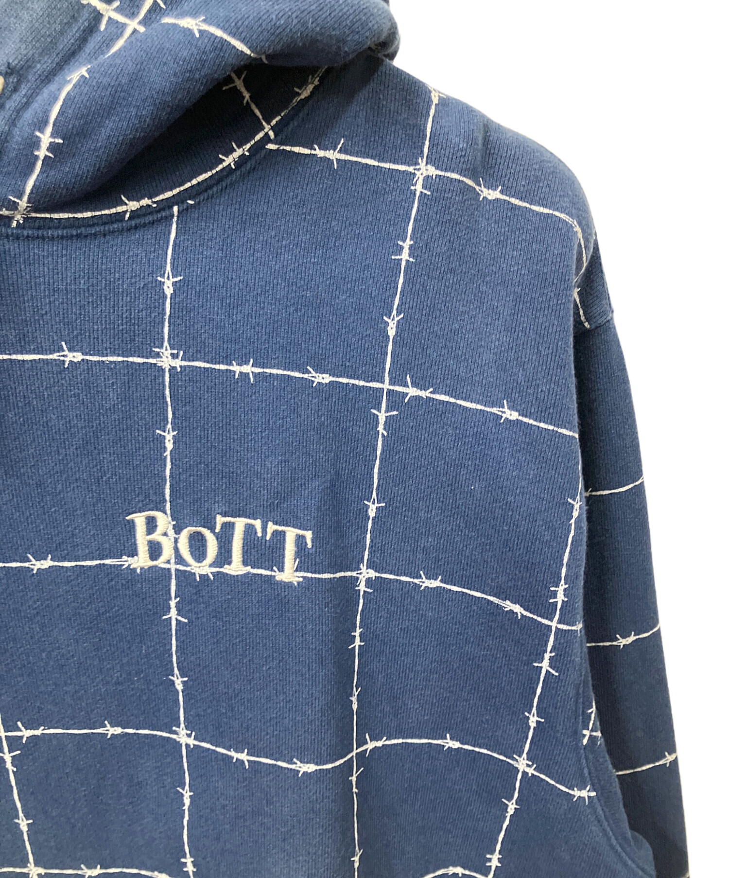 中古・古着通販】BoTT (ボット) 有刺鉄線柄プルオーバーパーカー
