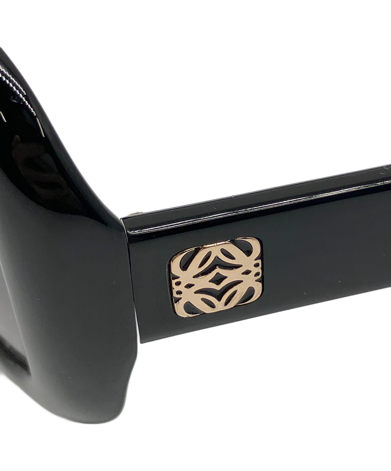 LOEWE ロエベ サングラス SLW897G 0700 美品 LOEWE ロエベ サングラス SLW897G 0700 美品