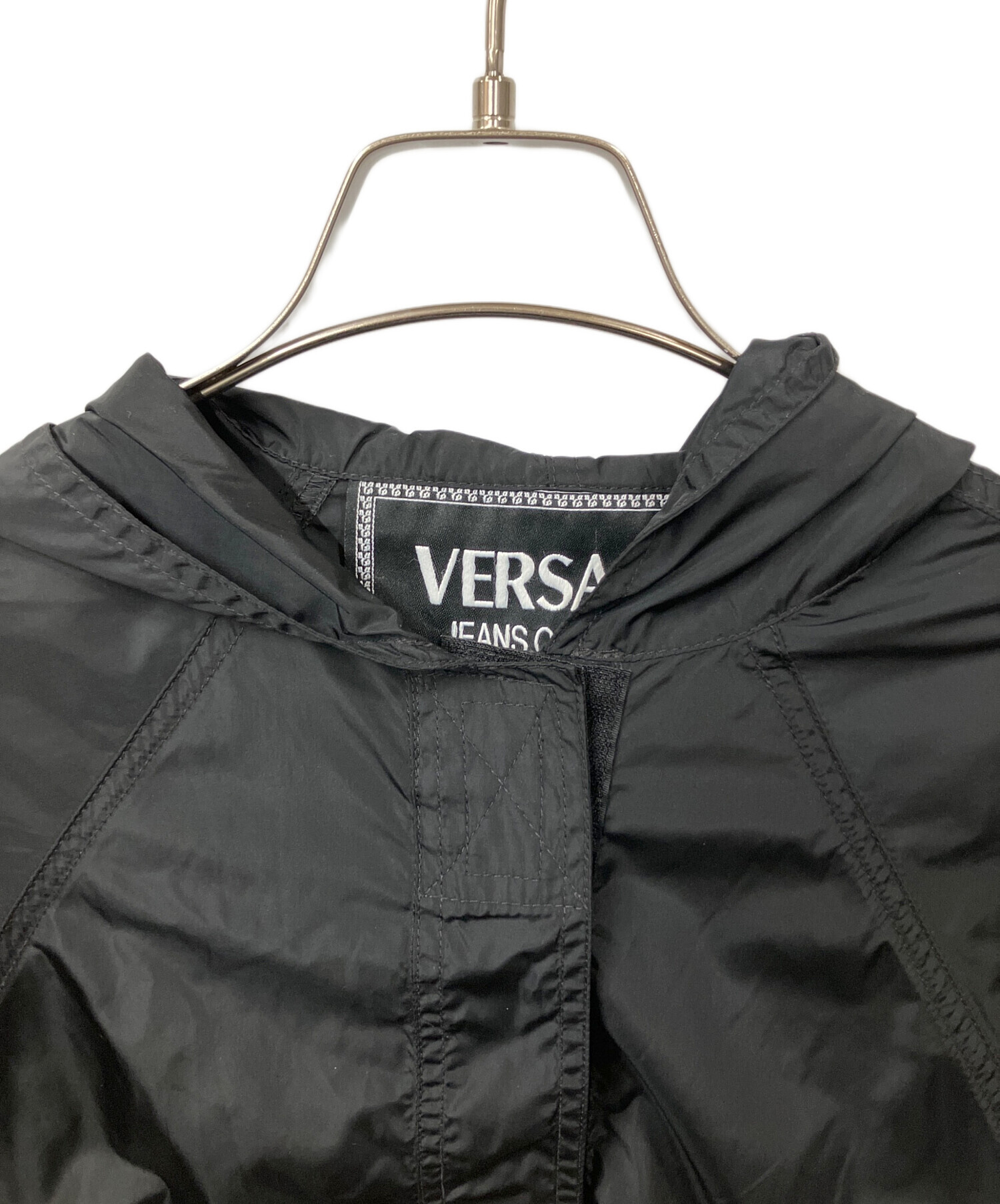 美品 VERSACE JEANS COUTURE ヴェルサーチジーンズクチュール ロゴ プルオーバーパーカー Sサイズ ピンク メンズ レディース 古着 中古 USED VERSACE JEANS COUTURE (ヴェルサーチェ ジーンズ クチュール) 異素材