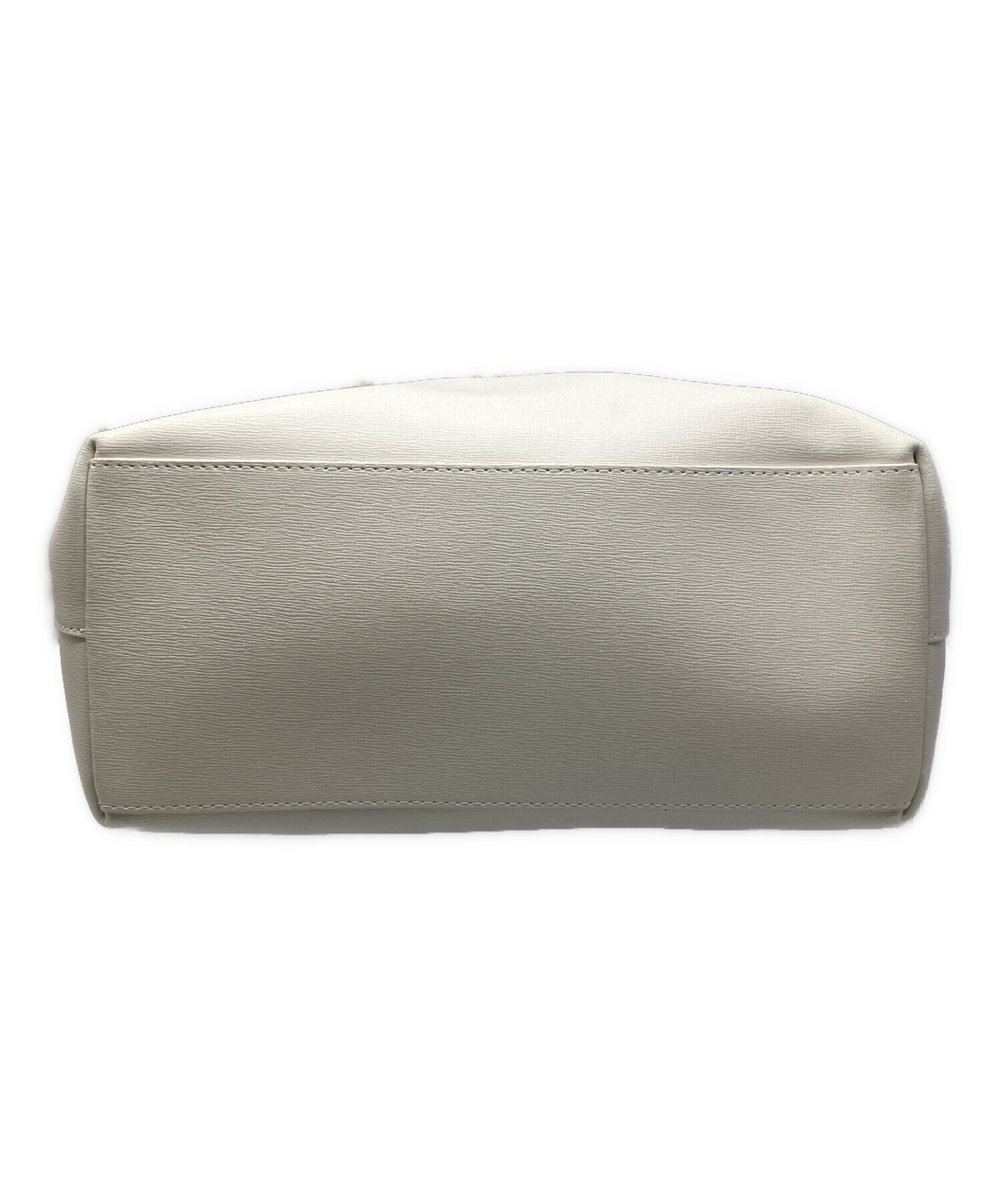 FURLA ホワイト　バッグ　新品未使用 中古・古着通販】FURLA (フルラ) トートバッグ ホワイト｜ブランド