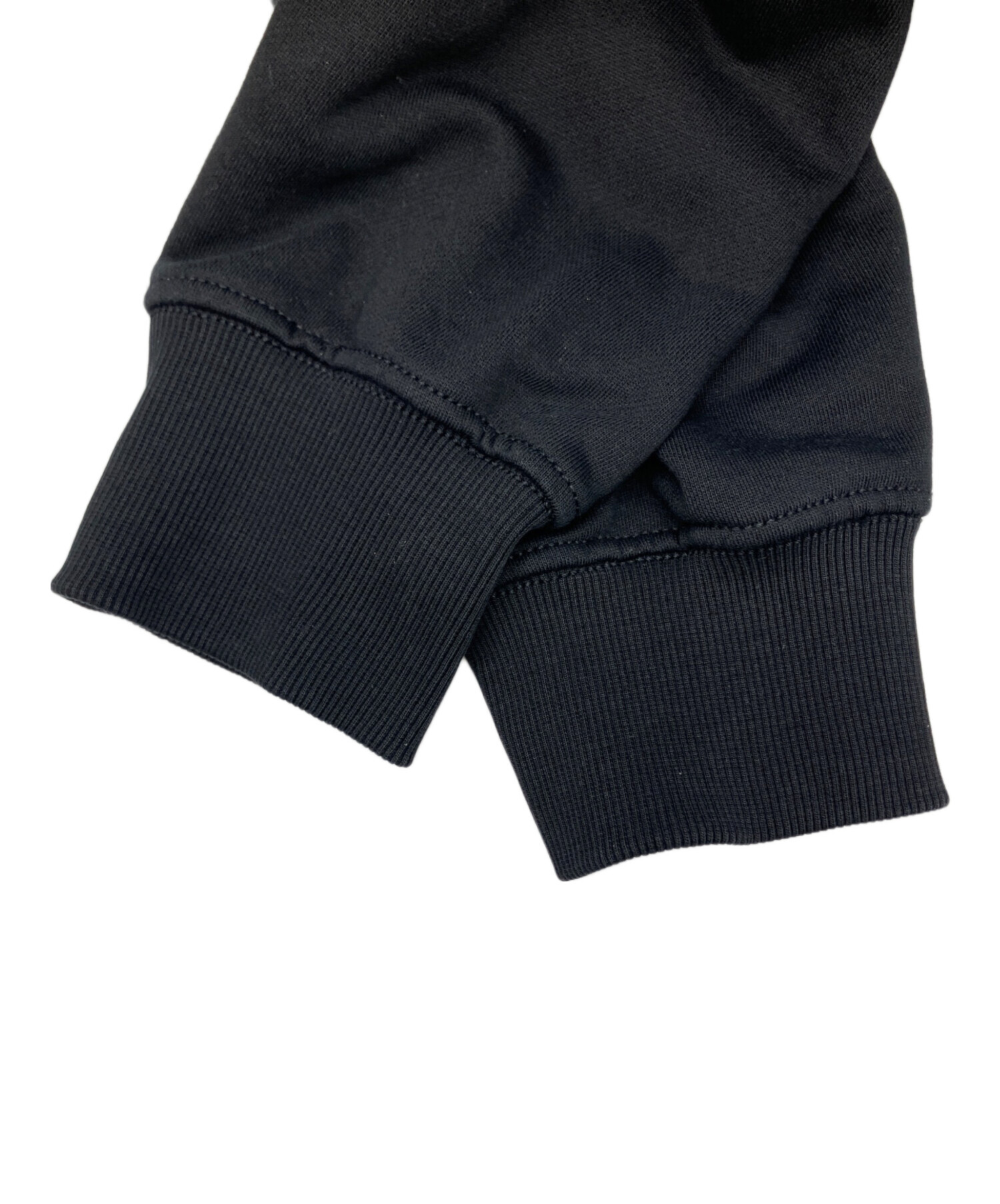 DIESEL ディーゼル スウェット M 黒 【古着】【中古】【送料無料】 DIESEL - DIESEL ディーゼル スウェット S 黒 【古着】【中古】【送料