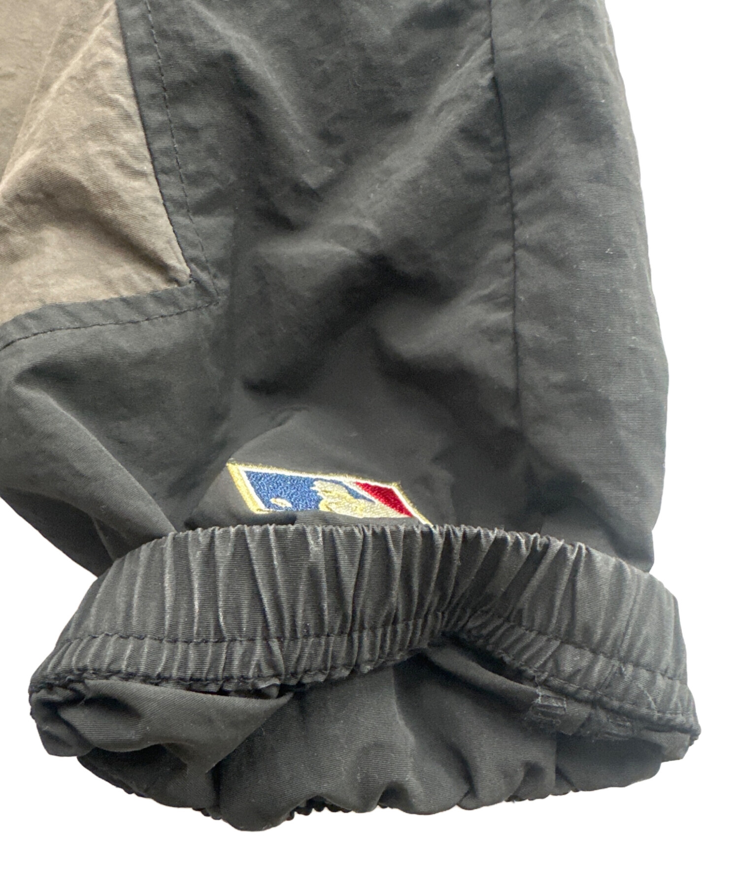 Perushu MLB ナイロン アノラック パーカー プルオーバー ヤンキース Perushu ナイロンジャケット × MLB ナイロンアノラックプルオーバー