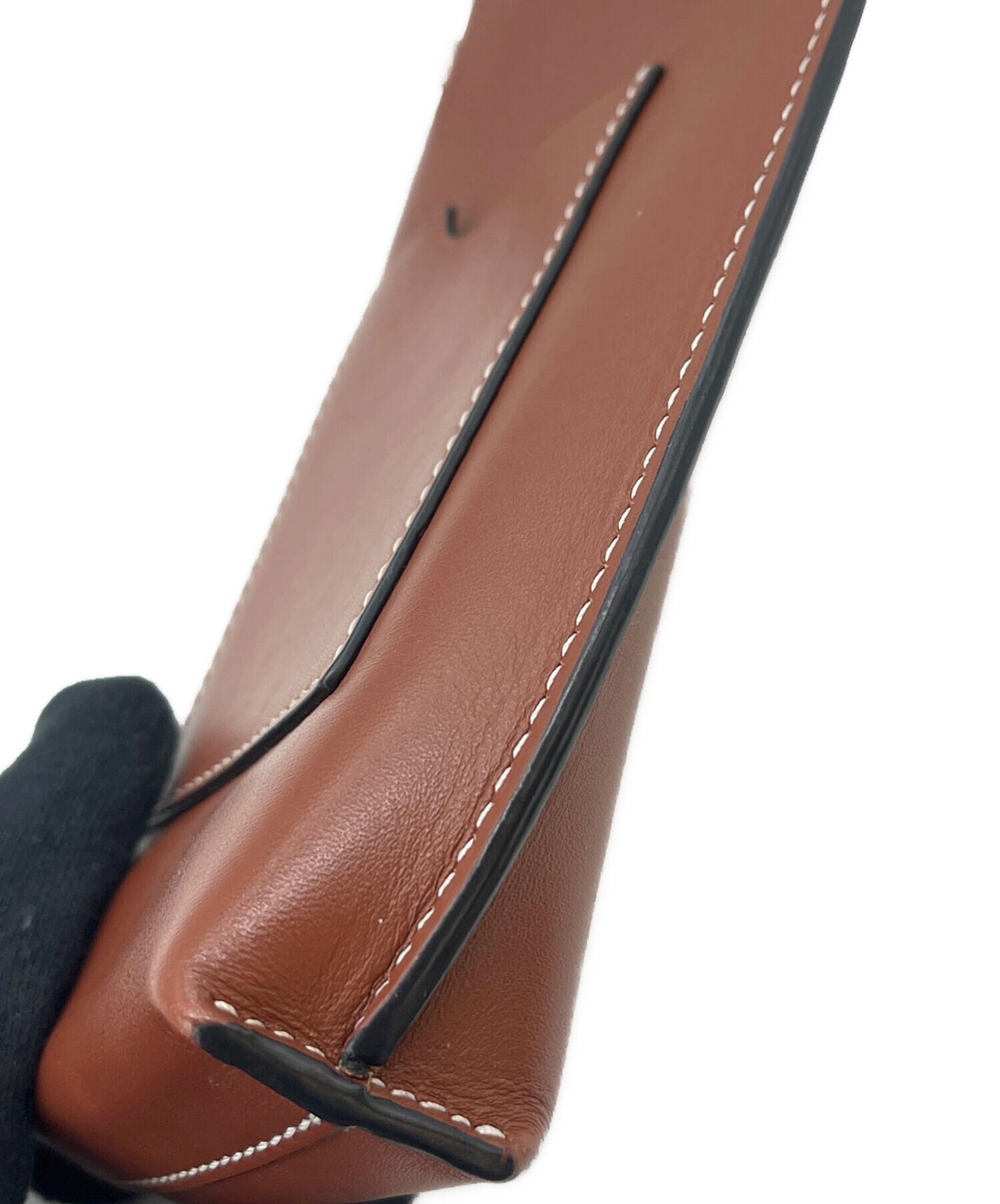 Loewe ブラウンレザー スマホショルダーバッグ 中古・古着通販】LOEWE (ロエベ) スマホショルダー ブラウン｜ブランド