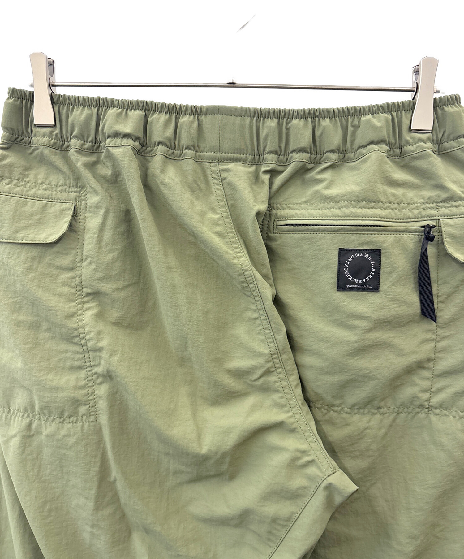 【古着】仕分け前 1000kg 卸売 メンズ・レディース混載 アウター トップス パンツ ボトムス【オークション可】店頭買取 品質 卸 仕入 格安 大量　 中古・古着通販】山と道 (ヤマトミチ) 山と道 5ポケットパンツ