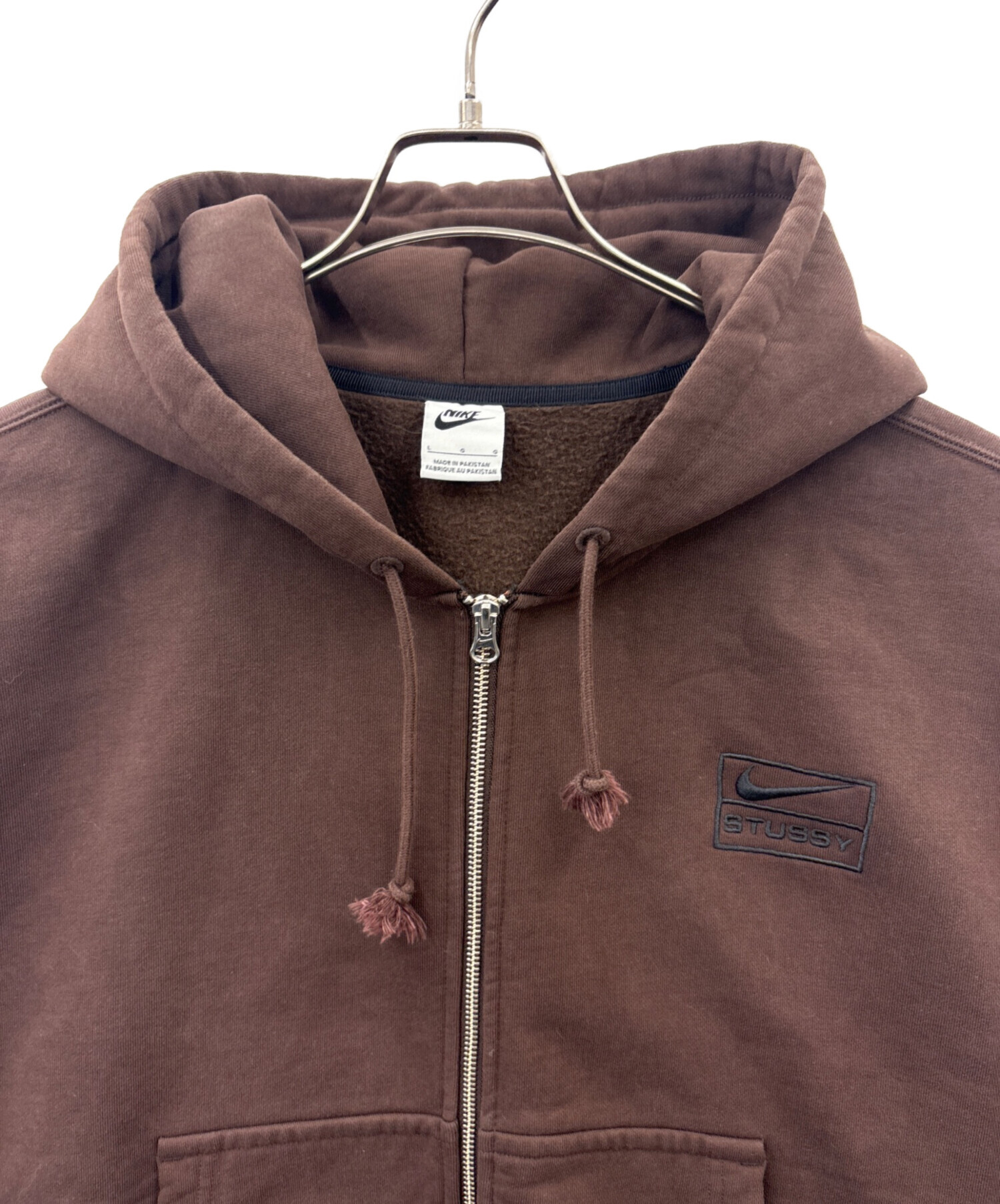 ナイキ ステューシー ジップ パーカー ブラウン US Mサイズ 最安値 中古・古着通販】NIKE (ナイキ) stussy (ステューシー) NIKE stussy