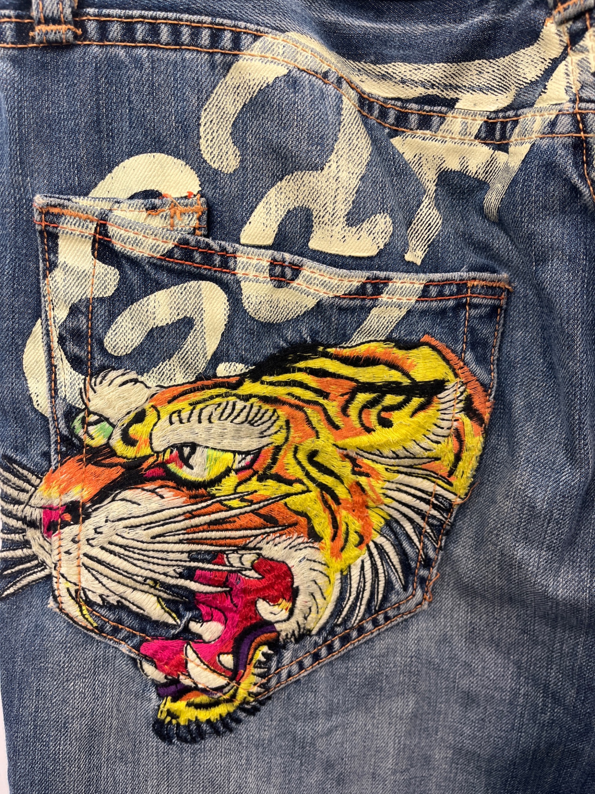 Ed Hardy デニムパンツ タイガー 虎 刺繍 中古・古着通販】ED HARDY (エド ハーディー) ED HARDY 虎刺繍