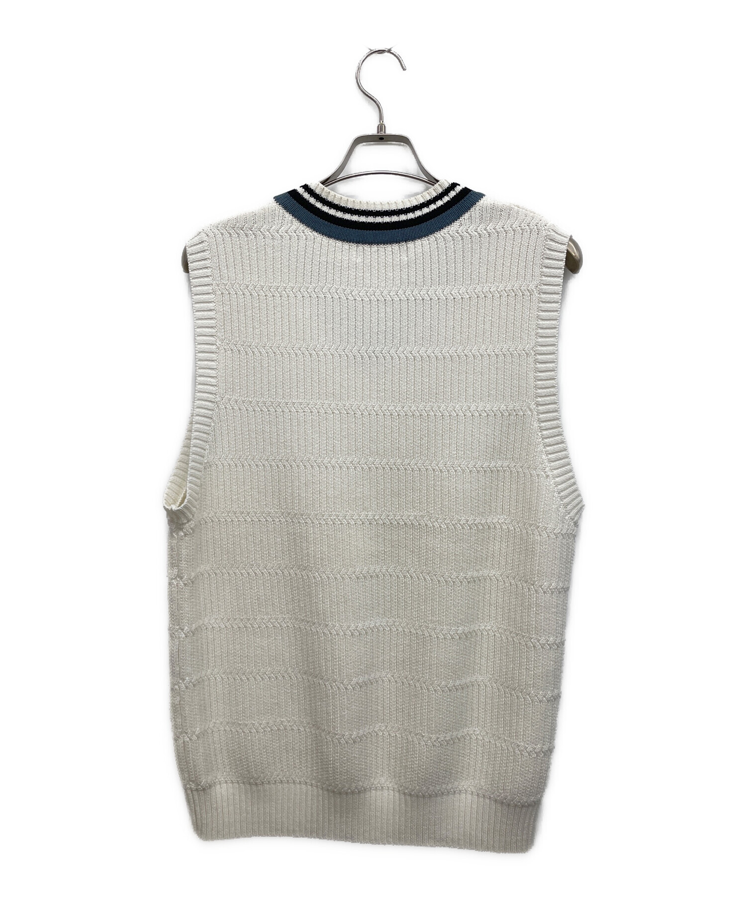 FRED PERRY コットン100％ベスト 中古・古着通販】FRED PERRY (フレッドペリー) ニットベスト ホワイト