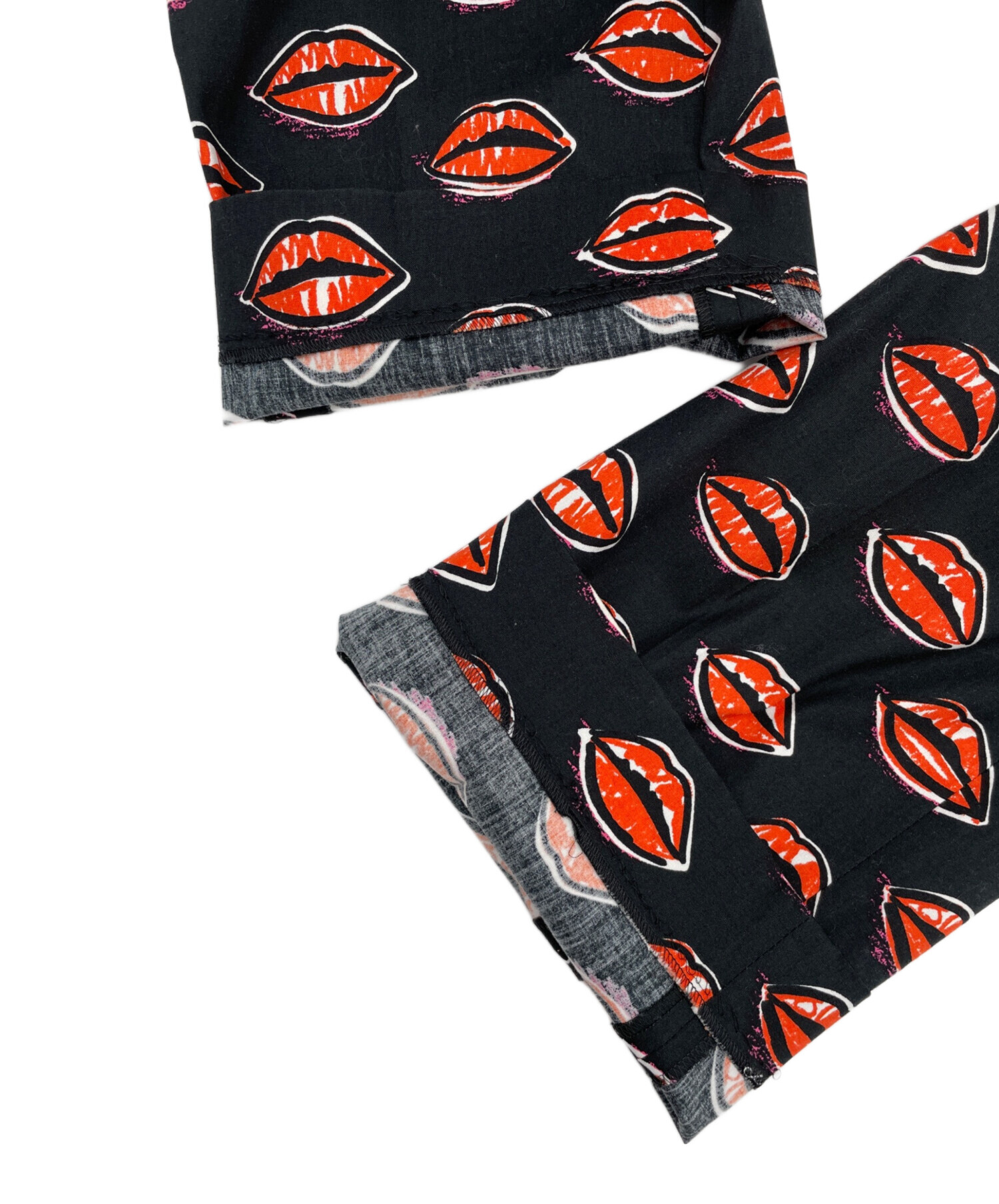 中古・古着通販】PRADA (プラダ) リップ柄パンツ ブラック サイズ:38