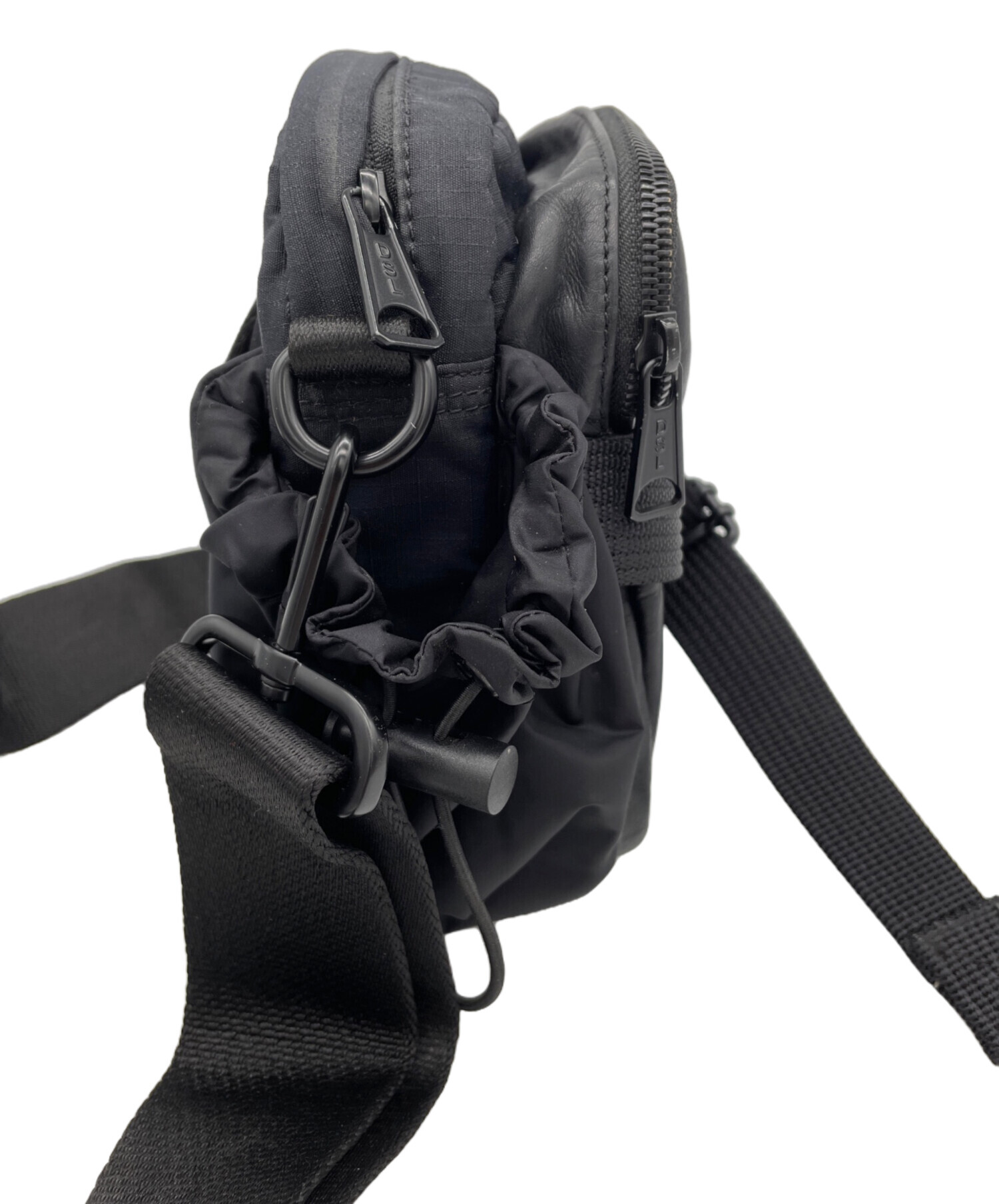 DIESEL ボディバッグ ほぼ未使用 早い者勝ち!!! DIESEL◇ボディバッグ｜Zip-D Crossbody X (DIESEL