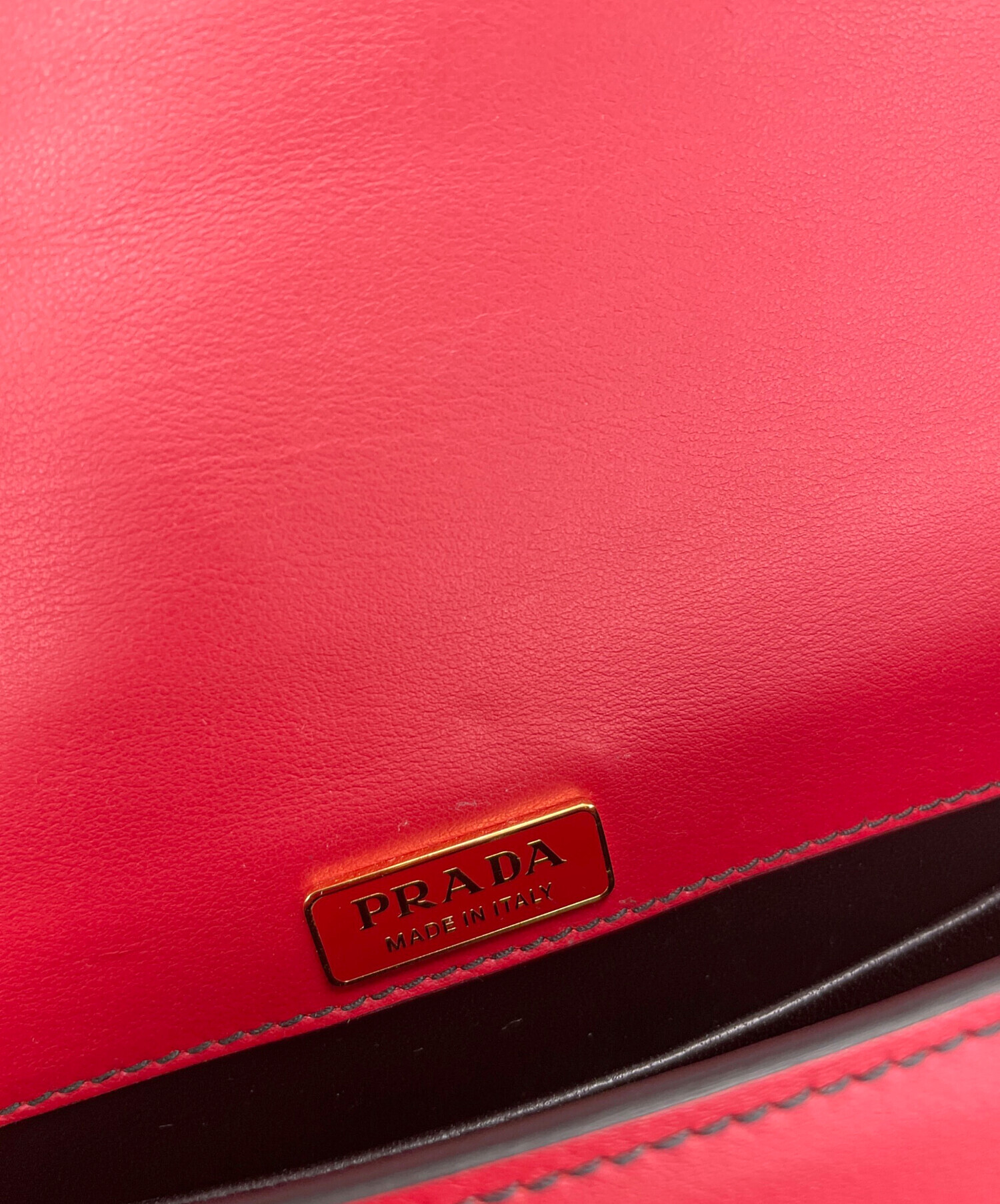 中古・古着通販】PRADA (プラダ) バイカラー ショルダーバッグ レッド