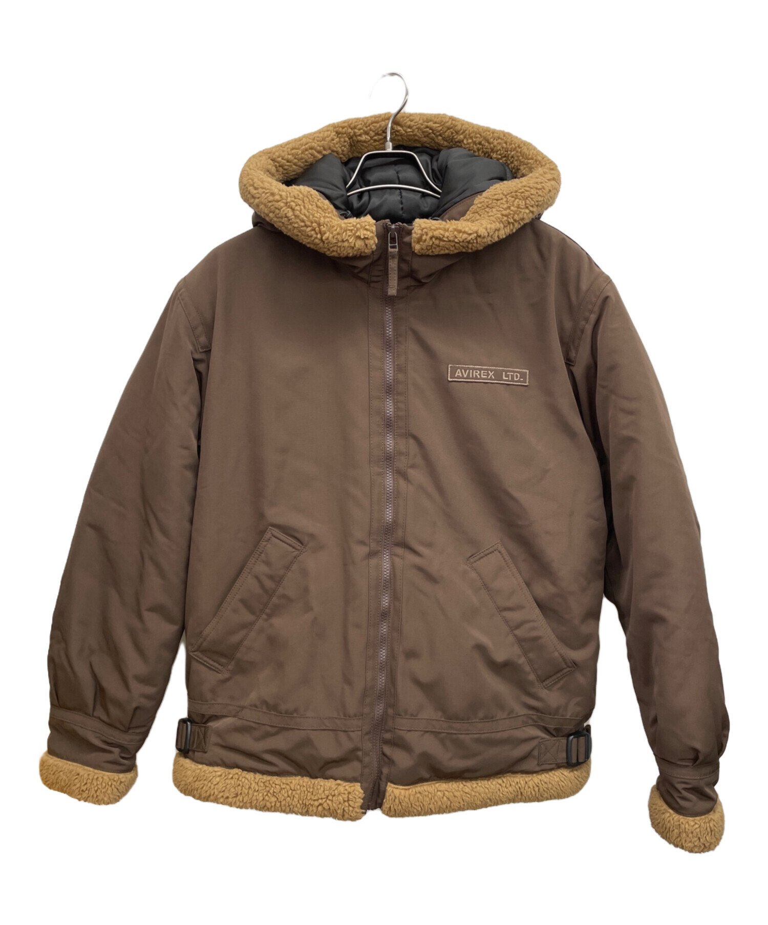美品　AVIREX アウター　2XL ベージュ　ブラウン　軽い　スウェード 美品 AVIREX アウター 2XL ベージュ ブラウン 軽い スウェード 中古