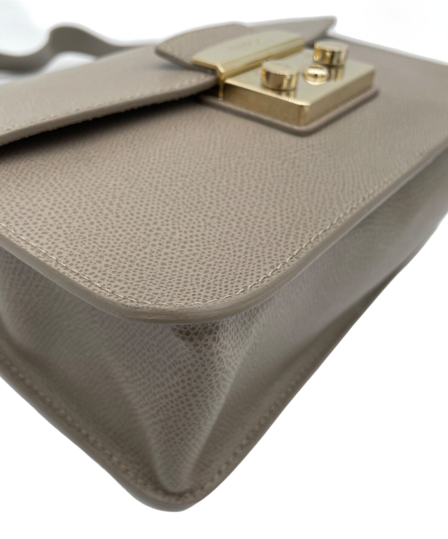 【新品未使用タグ付】FURLA PELLE ショルダーバッグ　ベージュ　本革 FURLA フルラ バッグ レディース ショルダーバッグ アウトレット