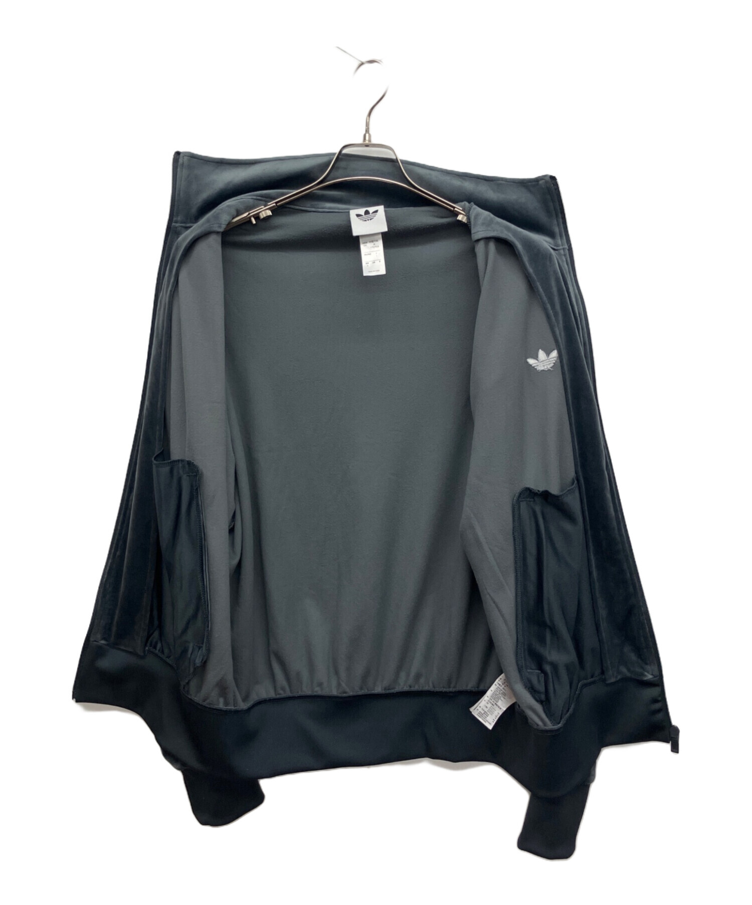 未使用　adidas トラックジャケット 中古・古着通販】adidas (アディダス) トラックジャケット グレー