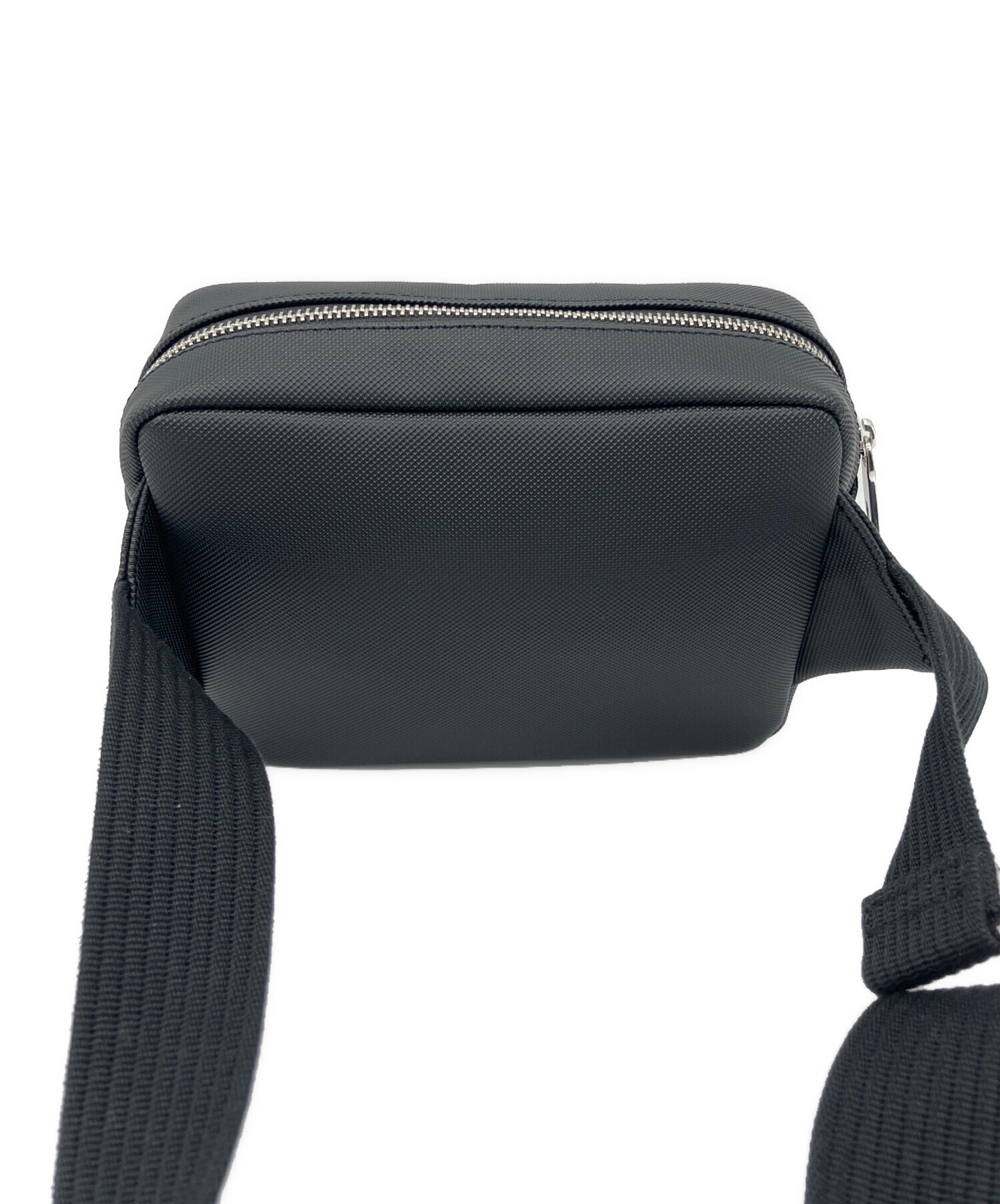 LACOSTE ショルダーバッグ 未使用級 中古・古着通販】LACOSTE (ラコステ) ショルダーバッグ ブラック