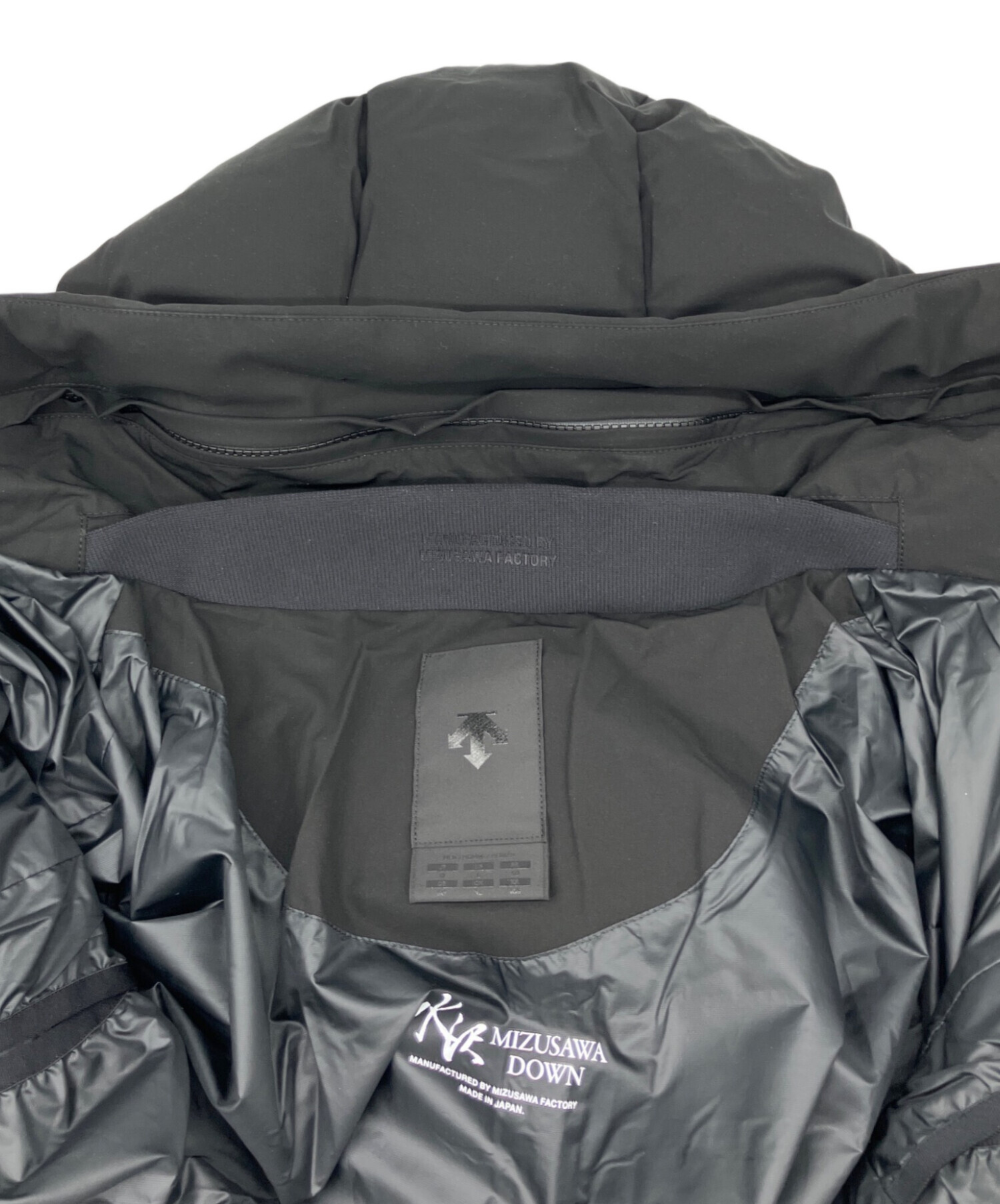 中古・古着通販】DESCENTE (デサント) ダウンジャケット ブラック 