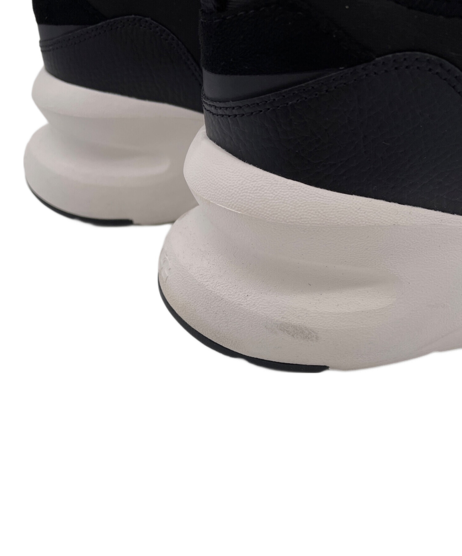 中古・古着通販】UGG (アグ) スニーカー ブラック サイズ:24.5cm