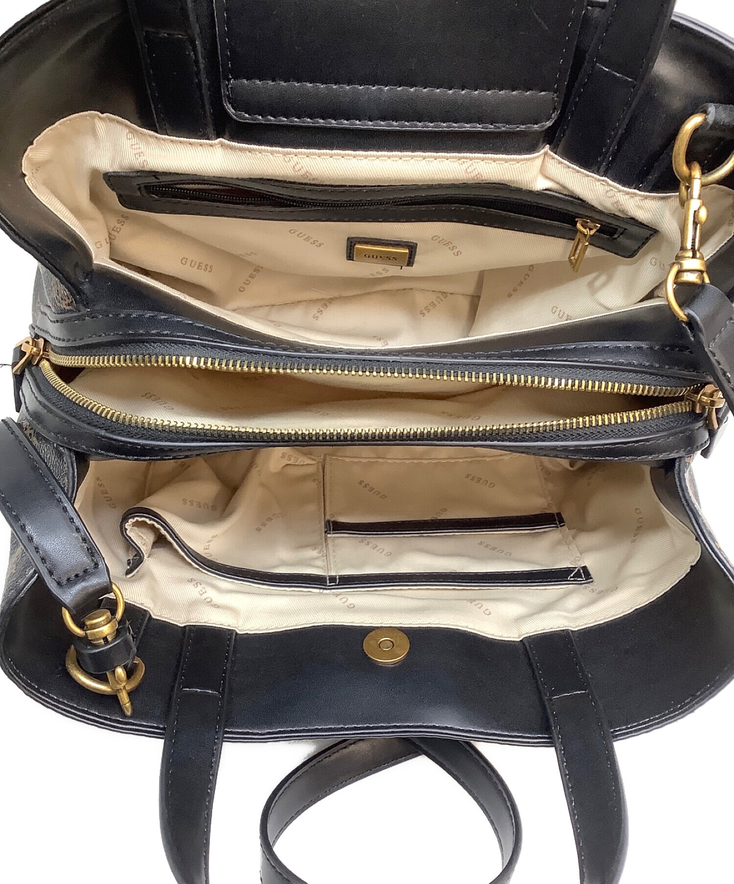 ゲス Guess  2WAY  ハンドバッグ レザー レディース  中古 中古・古着通販】GUESS (ゲス) ハンドバッグ ブラック×カーキ