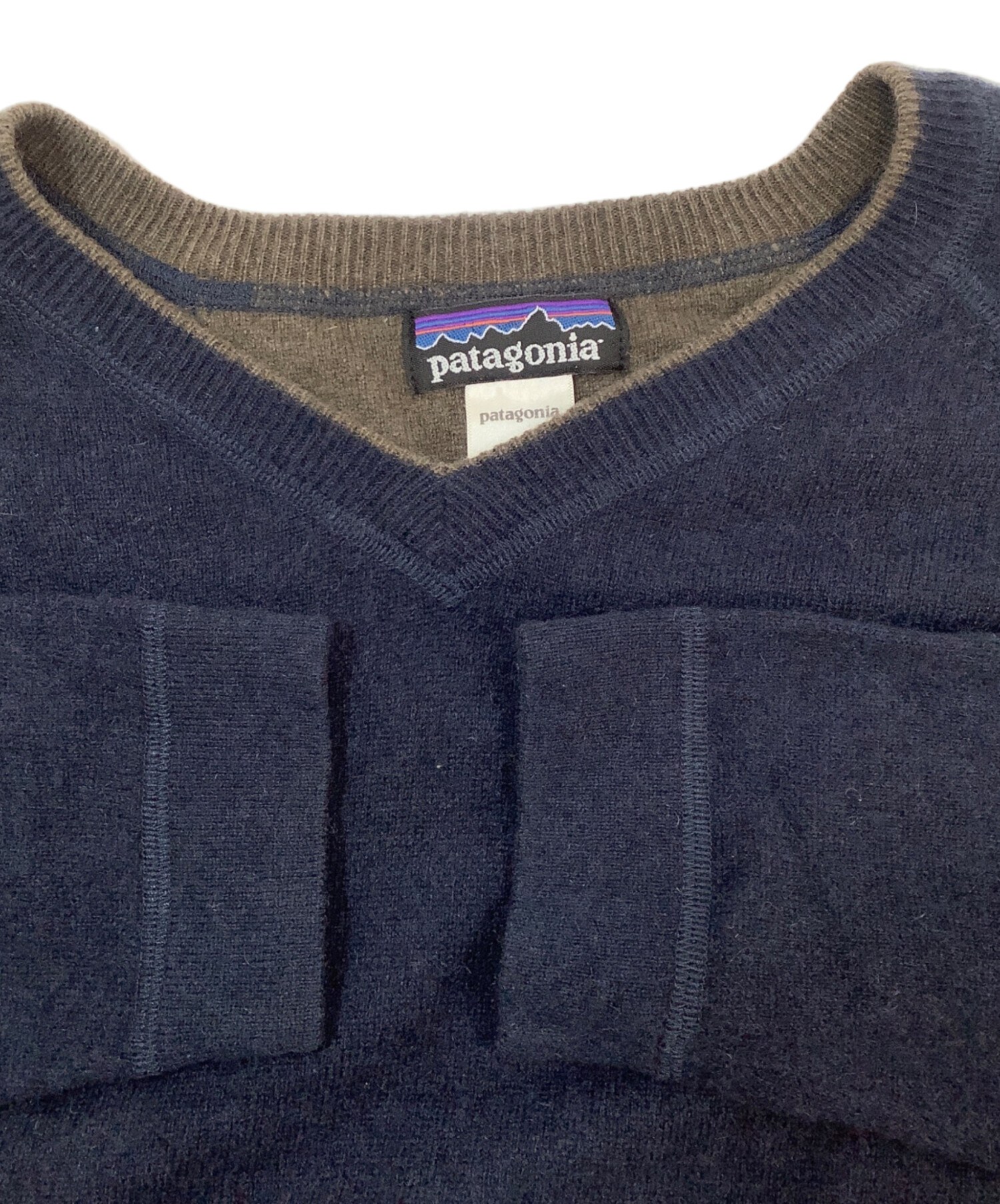 良品 パタゴニア 02年 ニット 香港製 51095 ネイビー Lサイズ 中古・古着通販】Patagonia (パタゴニア) Vネックニット ネイビー