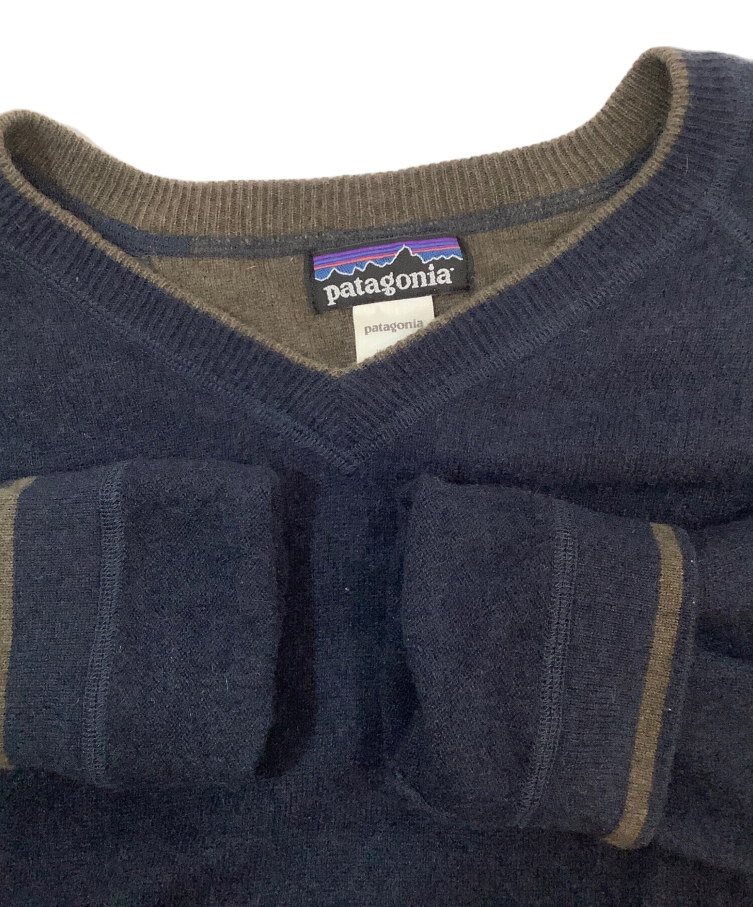 中古・古着通販】Patagonia (パタゴニア) Vネックニット ネイビー 