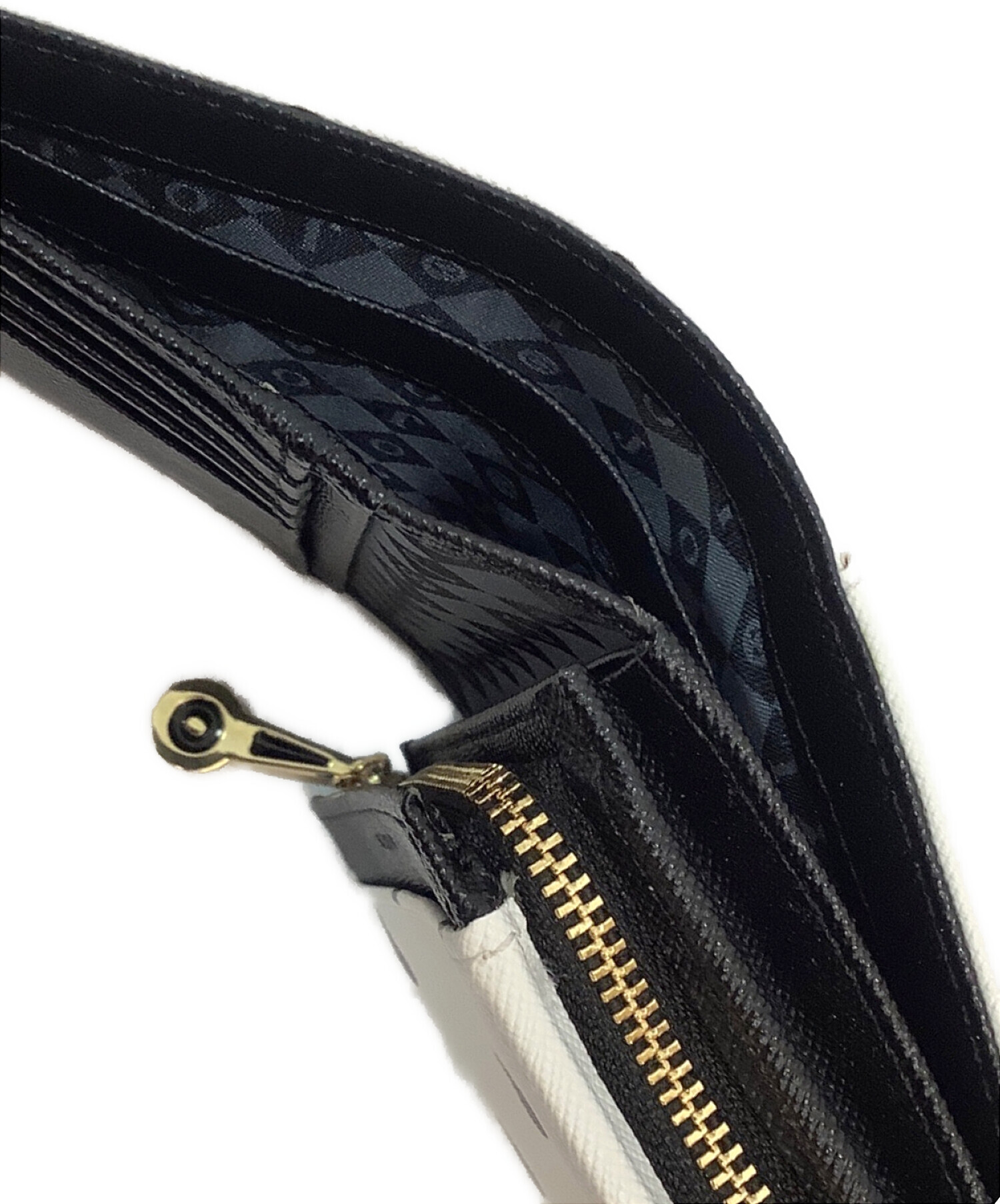 中古・古着通販】JOJO (ジョジョ) 2つ折り財布 ホワイト｜ブランド