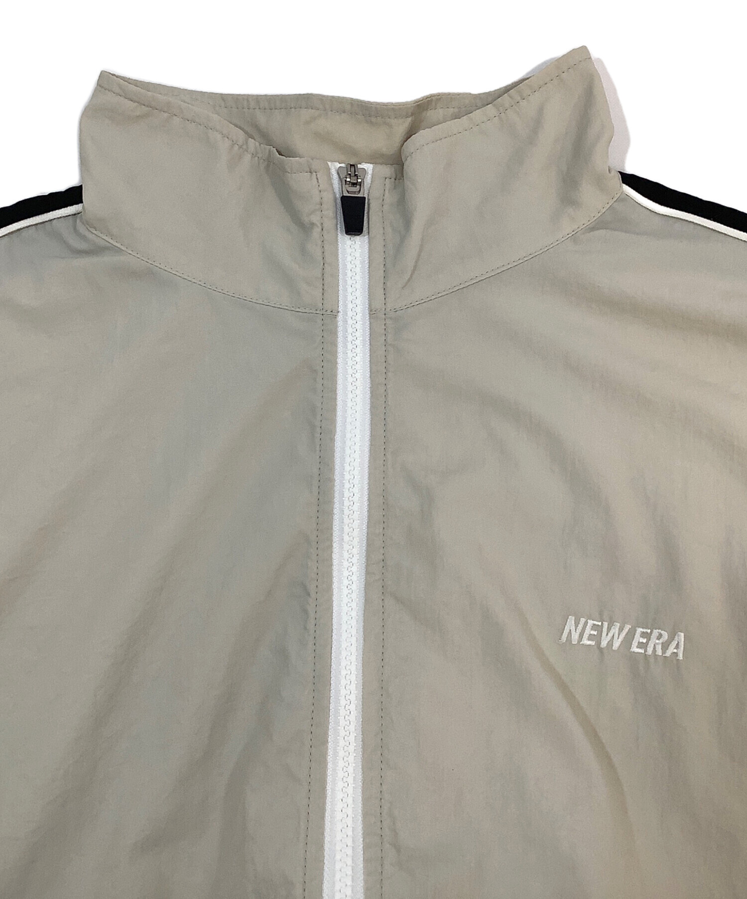 中古・古着通販】New Era (ニューエラ) ナイロンジャケット ベージュ 