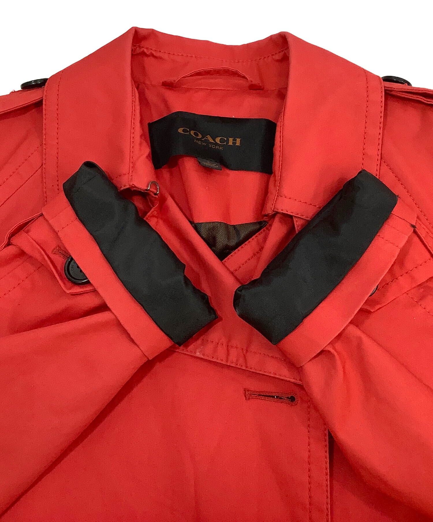 中古・古着通販】COACH (コーチ) ショートトレンチコート レッド