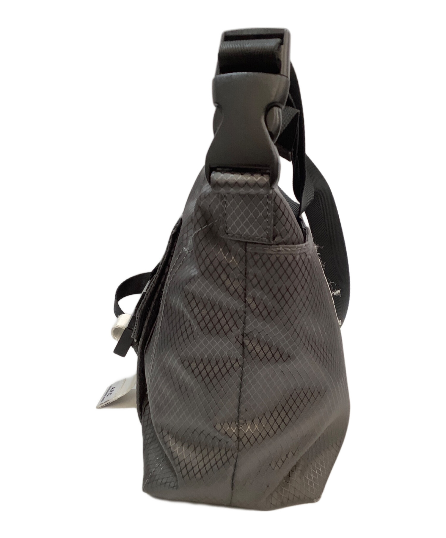A.P.C. レザー ショルダーバッグ グレー 中古・古着通販】A.P.C. (アーペーセー) ショルダーバッグ グレー