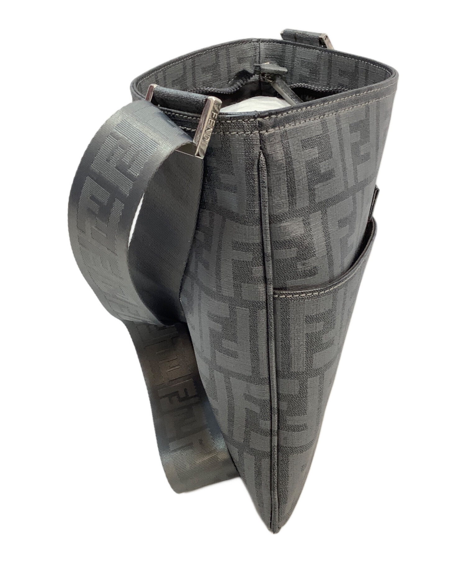 FENDI フェンディ ショルダーバッグ  グレー 【古着】【中古】【送料無料】 FENDI - FENDI フェンディ ショルダーバッグ グレー 【古着】【中古