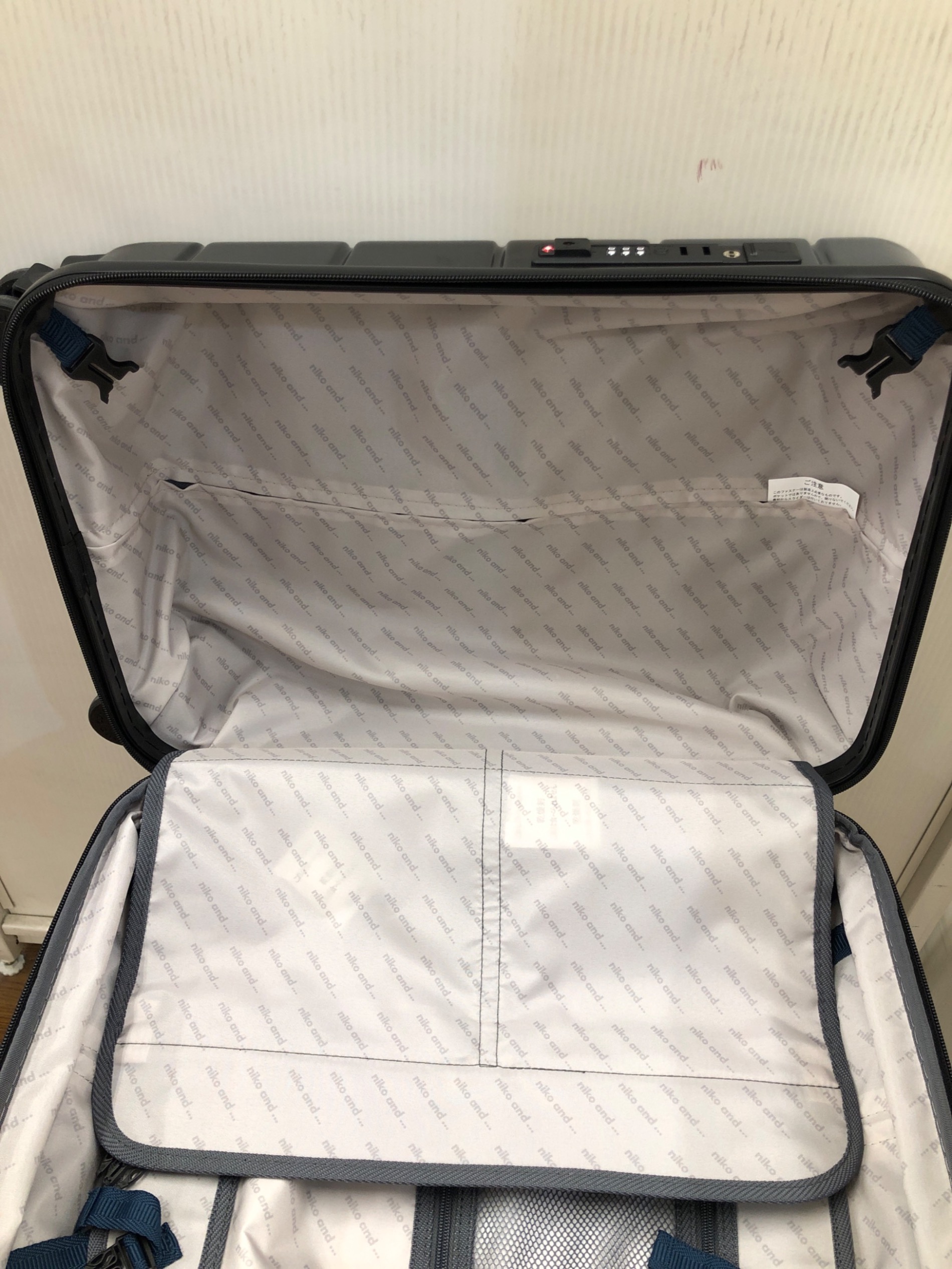 中古・古着通販】niko and (ニコアンド) スーツケース ブルーvブラック