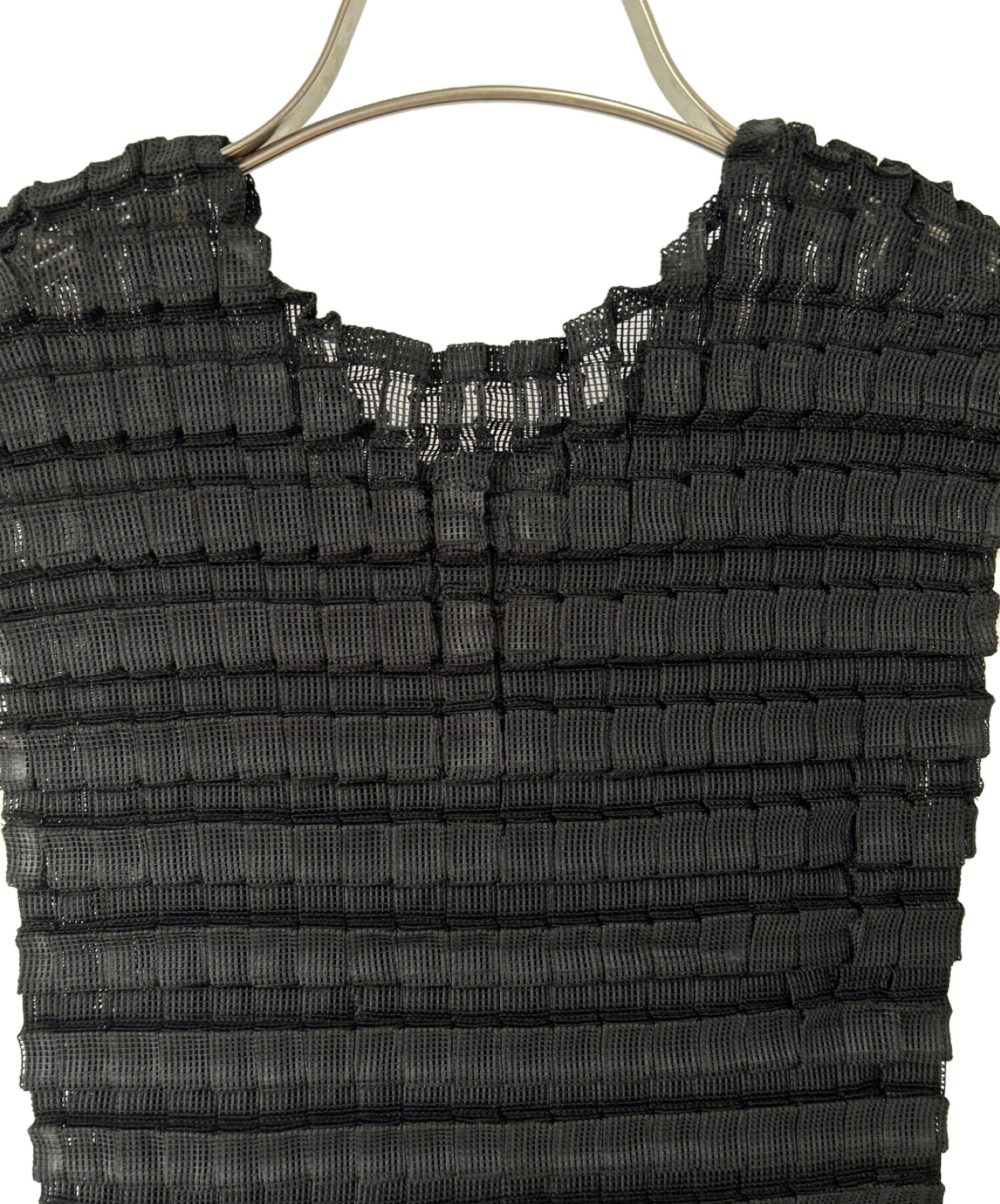 issey miyake ミーバイイッセイミヤケノースリーブカットソー シワ 中古・古着通販】me ISSEY MIYAKE (ミーイッセイ ミヤケ