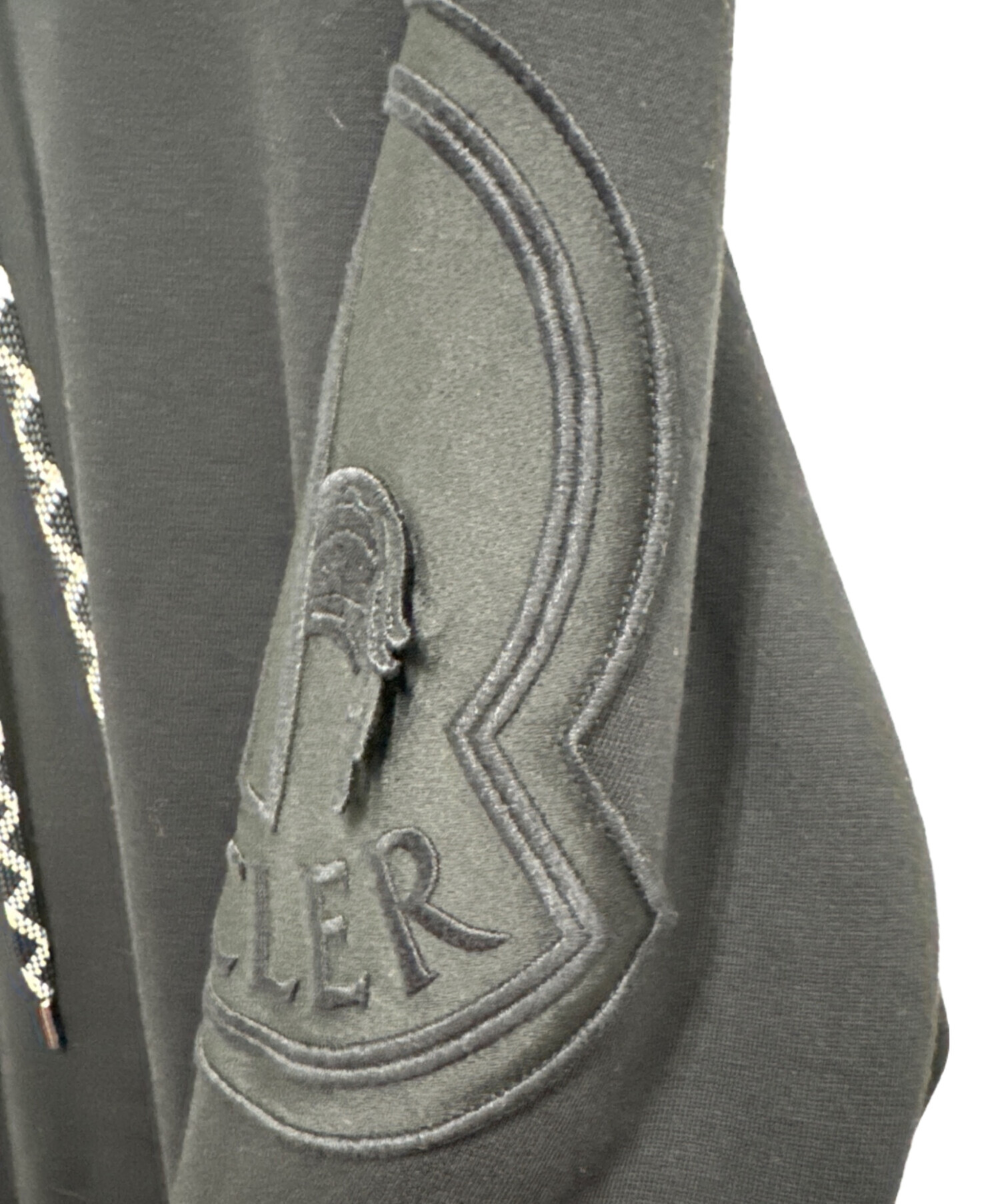 中古・古着通販】MONCLER (モンクレール) ロゴビッグワッペンパーカー