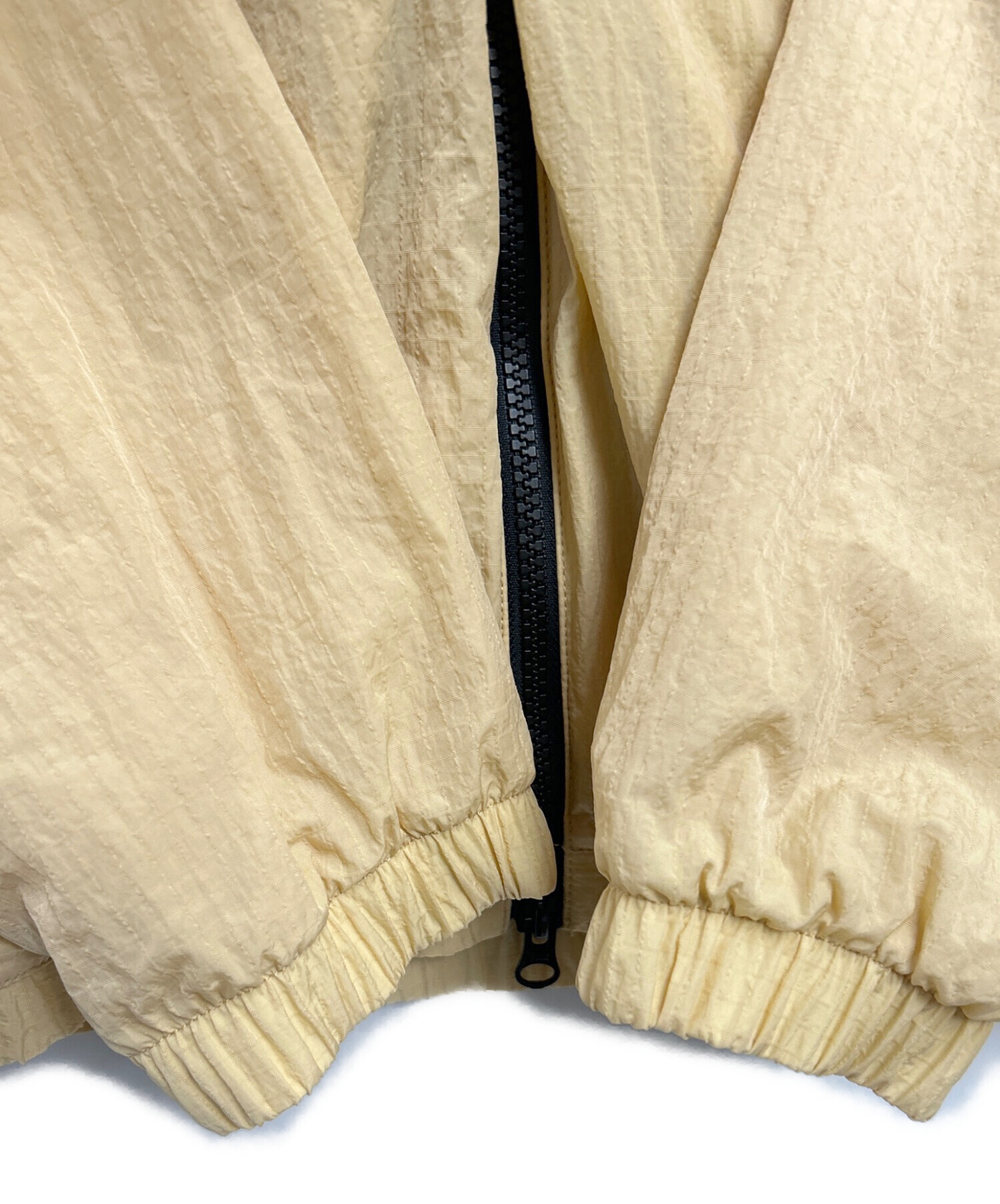 中古・古着通販】NIKE (ナイキ) ナイロンジャケット ベージュ サイズ:M