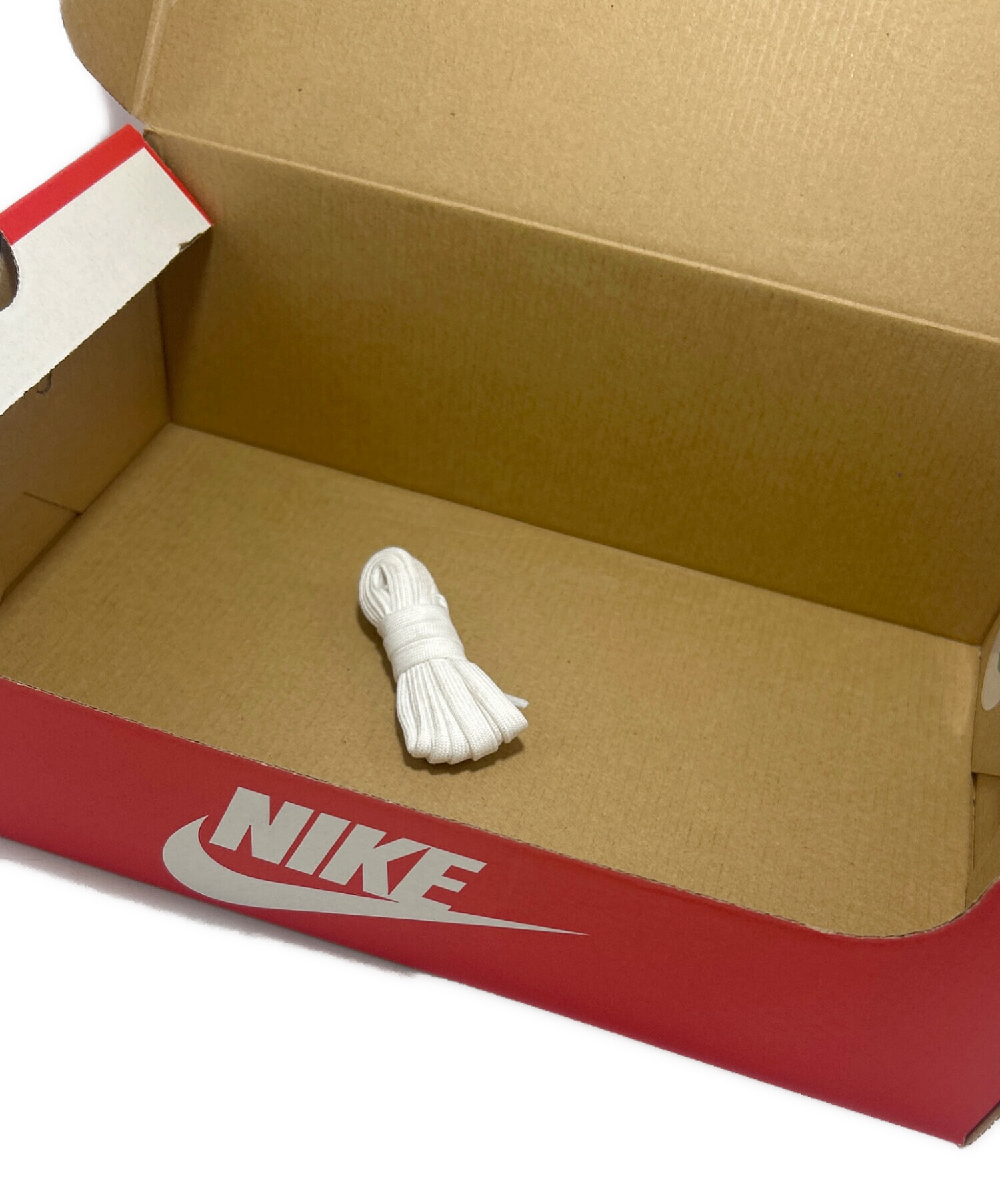 中古・古着通販】NIKE (ナイキ) スニーカー ホワイト×ブラック サイズ 