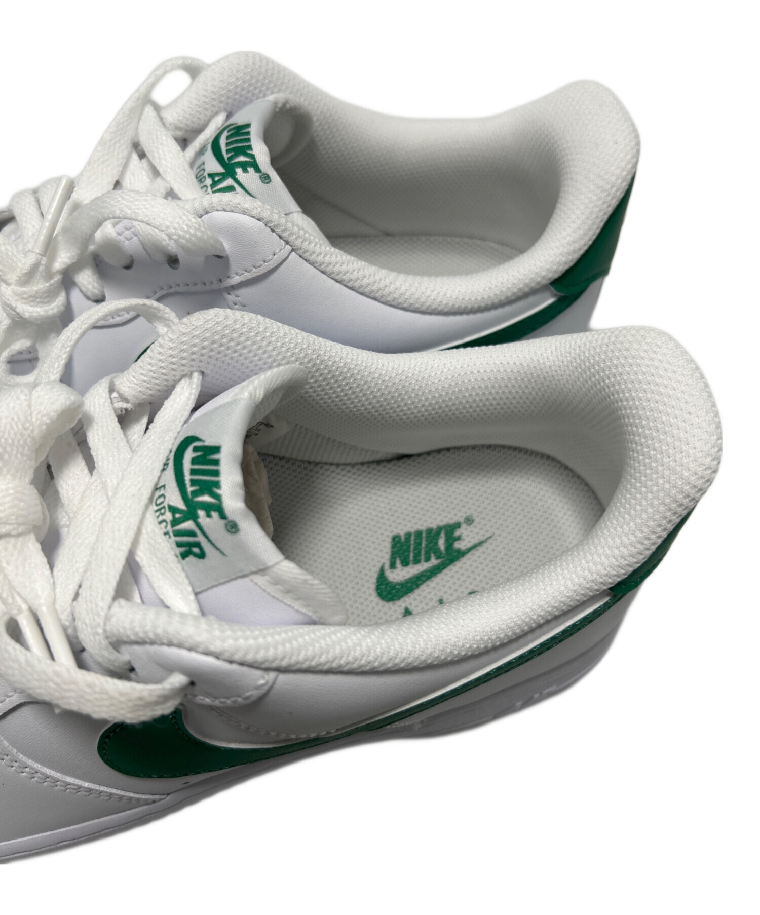 中古・古着通販】NIKE (ナイキ) スニーカー ホワイト×グリーン サイズ