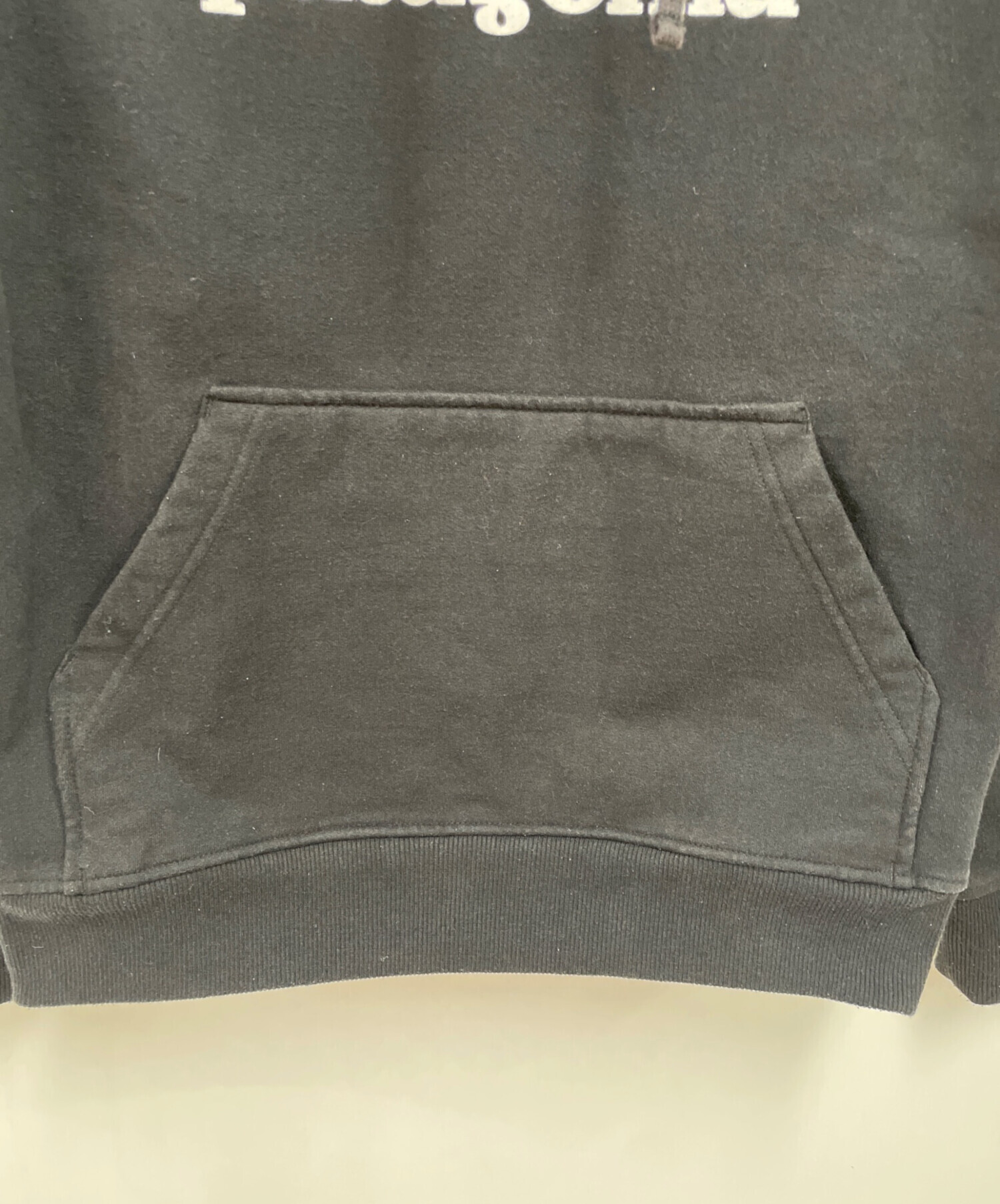 中古・古着通販】Patagonia (パタゴニア) ロゴパーカー ブラック 