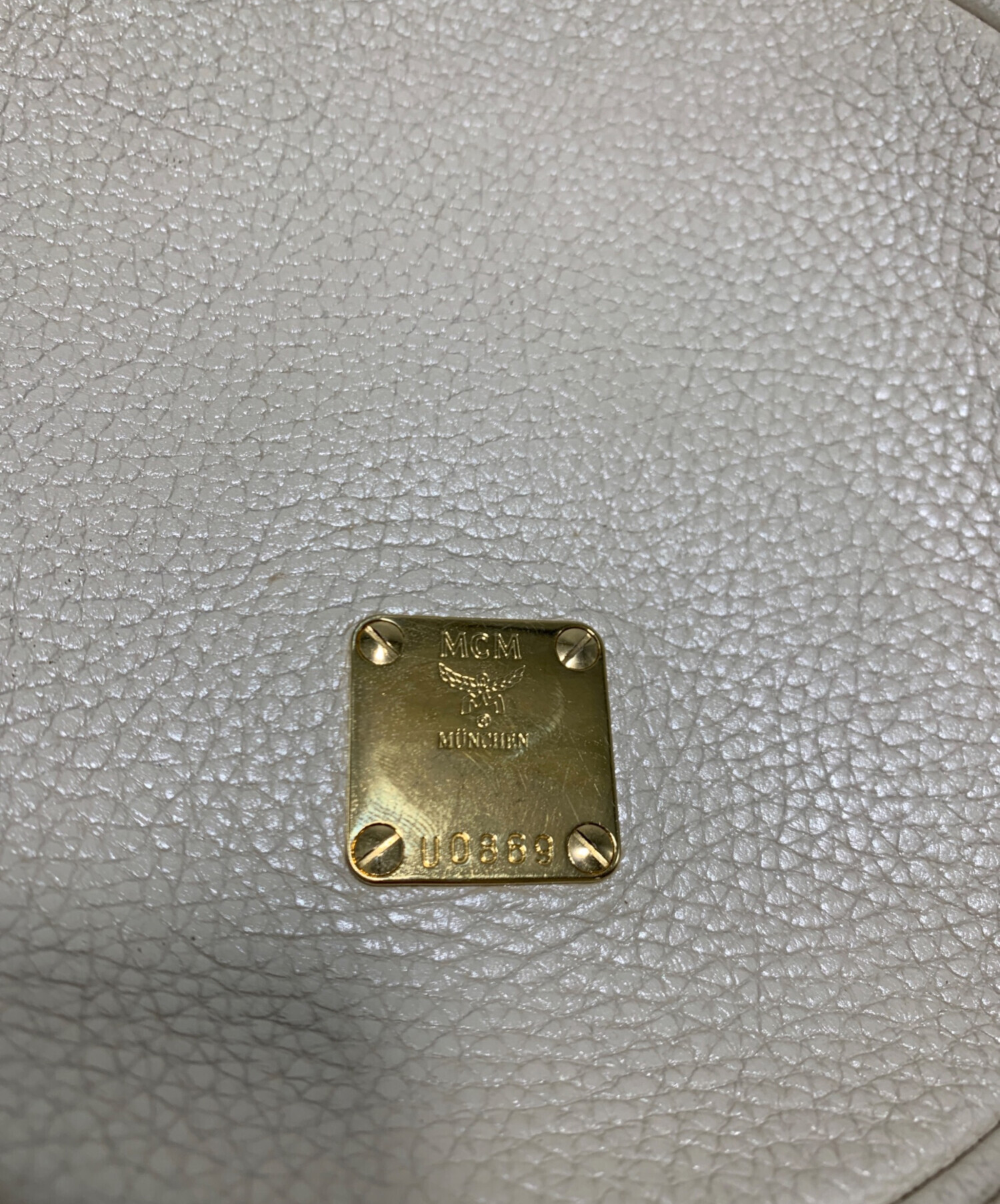 中古・古着通販】MCM (エムシーエム) タッセルチャーム付ショルダー