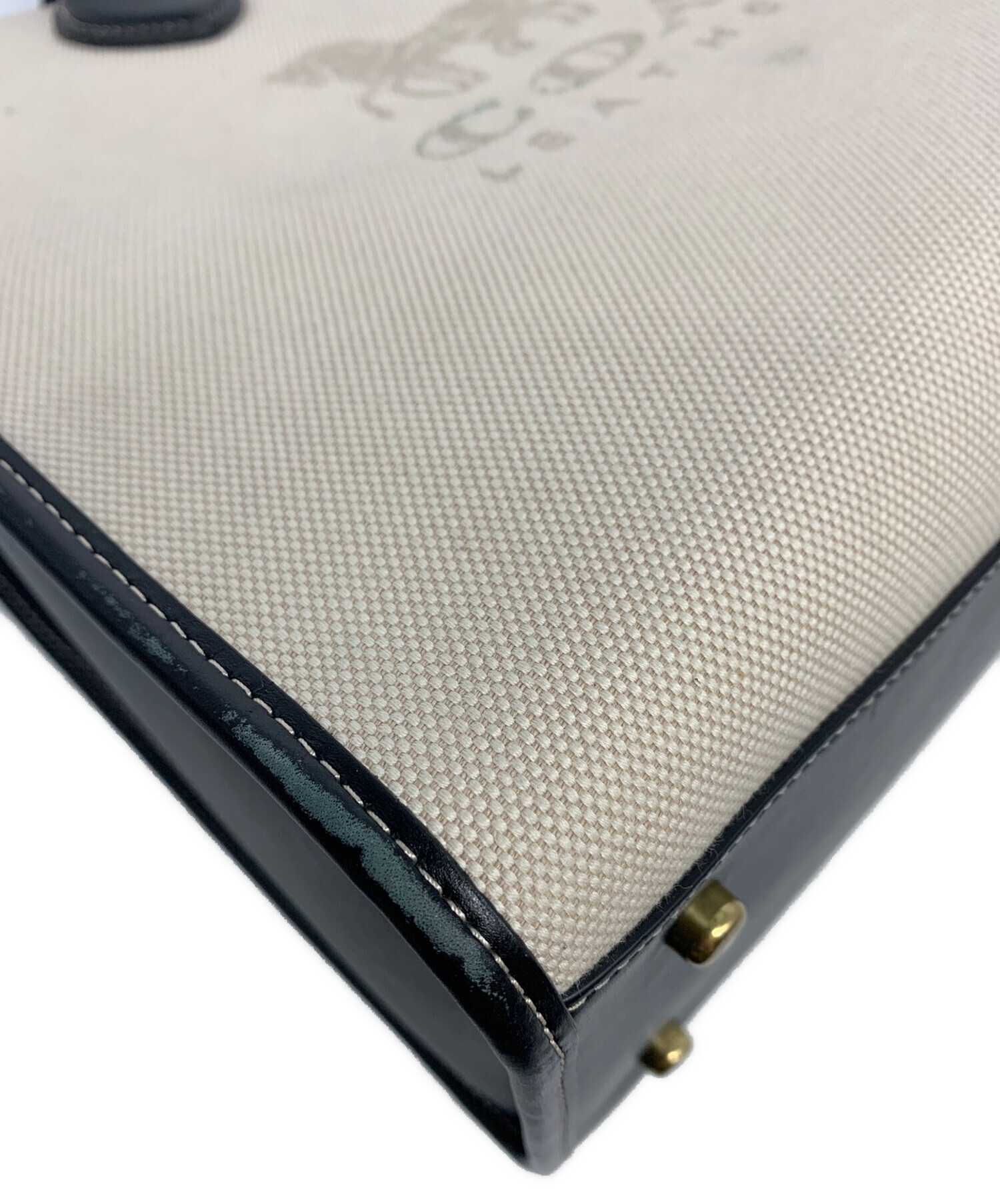 中古・古着通販】COACH (コーチ) エーストート35 ホワイト×ブラック 
