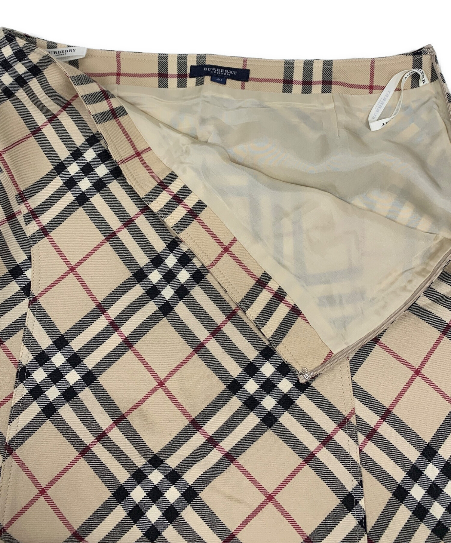 新品未使用　BURBERRY バーバリー ノバチェック フレアスカート　40 BURBERRY BLUE LABEL(バーバリーブルーレーベル) Nova check