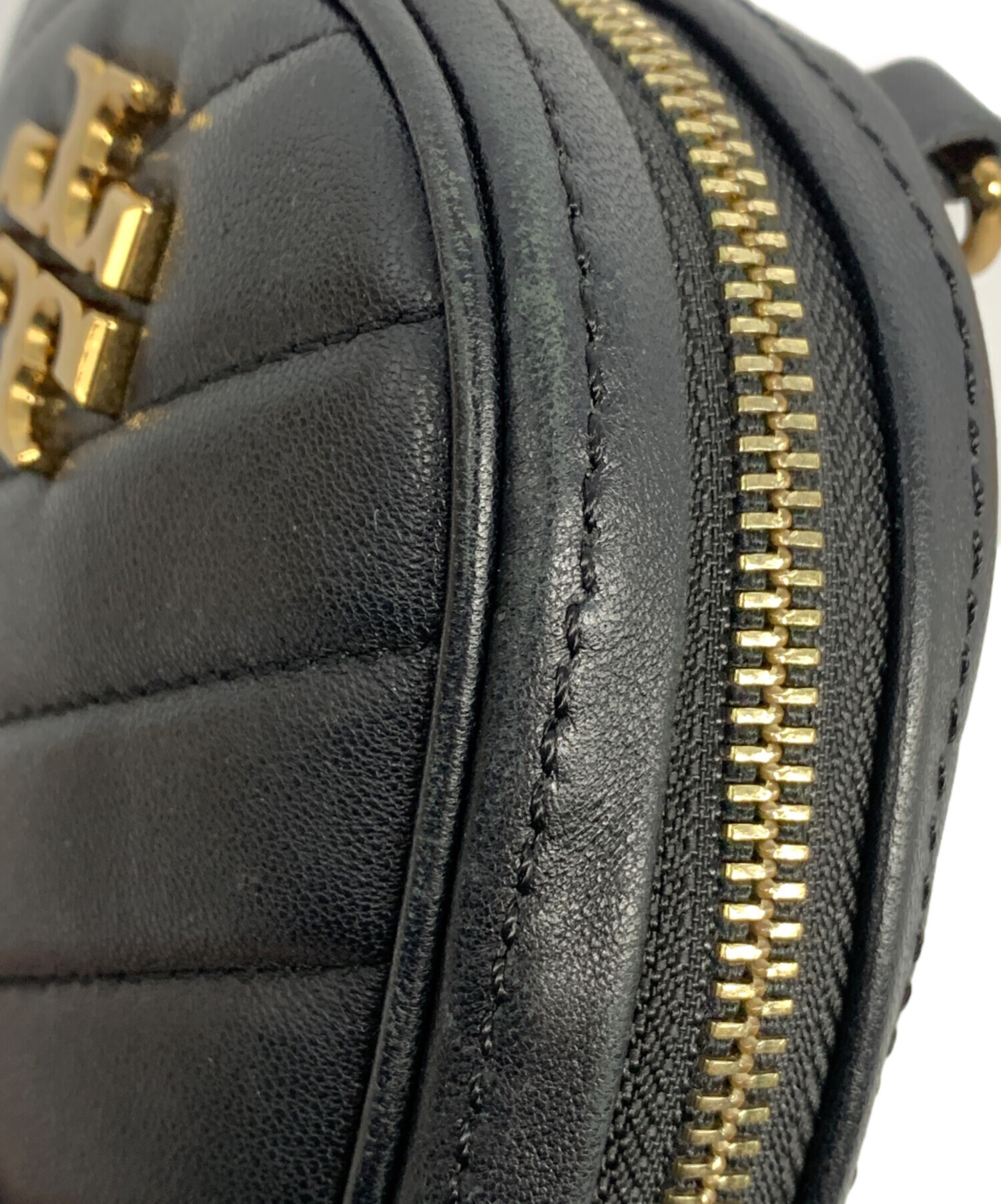 中古・古着通販】TORY BURCH (トリーバーチ) キラ シェブロン フォーン 