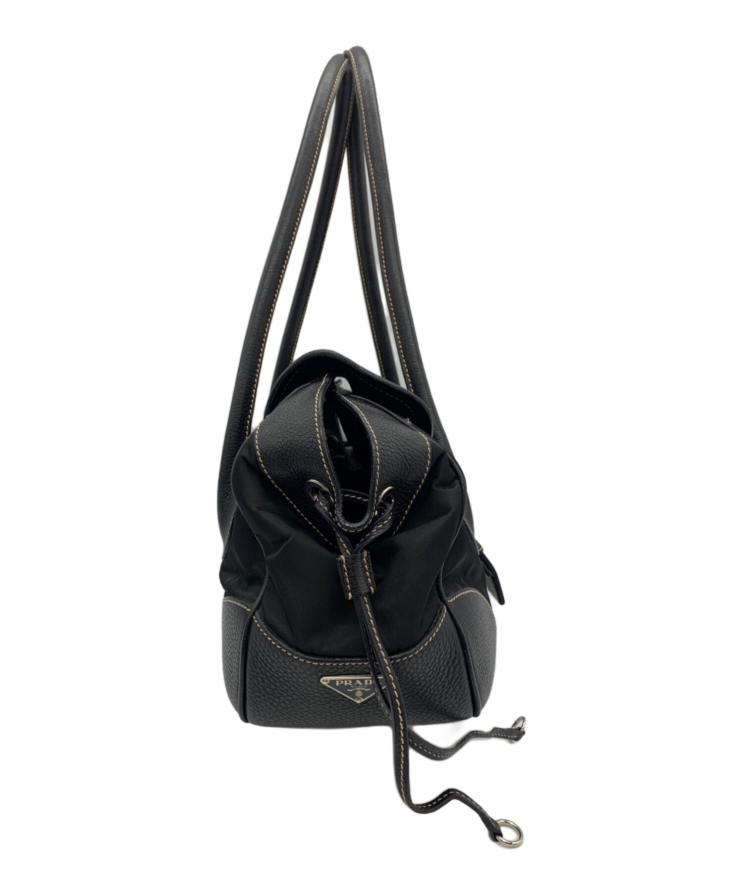 PRADA ブラック ショルダーバッグプラダ 中古・古着通販】PRADA (プラダ) ショルダーバッグ ブラック｜ブランド