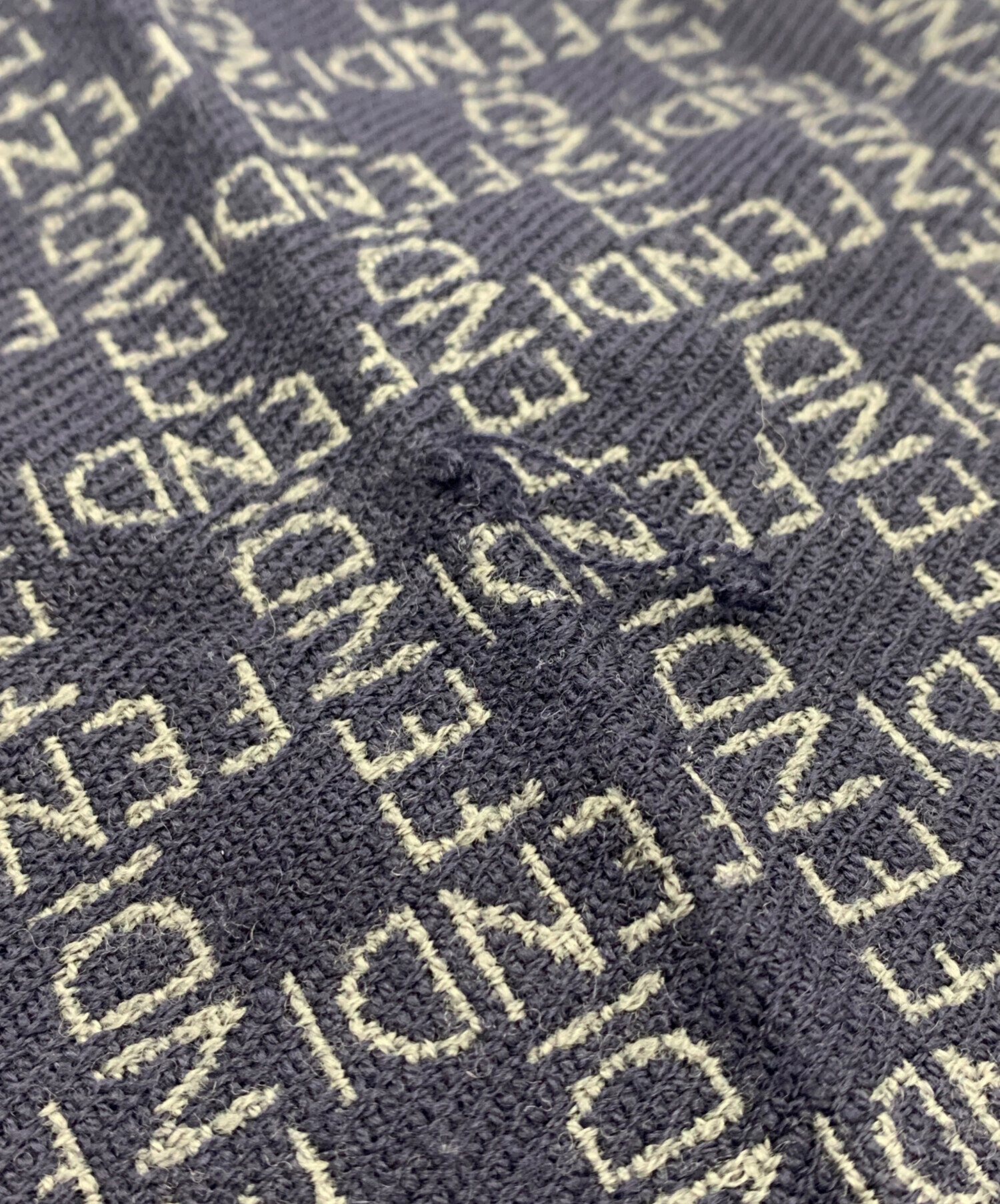 中古・古着通販】FENDI (フェンディ) マフラー ネイビー｜ブランド
