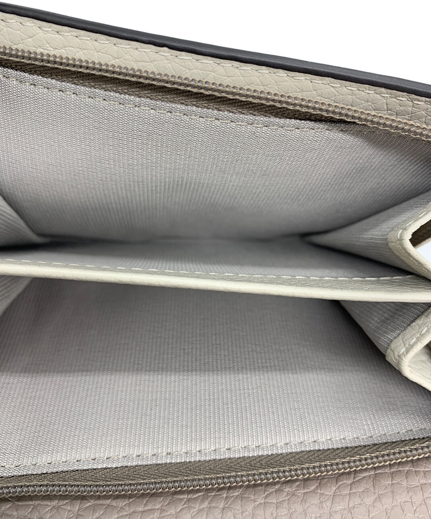 中古・古着通販】FURLA (フルラ) ダフネ 3つ折り財布 グレージュ