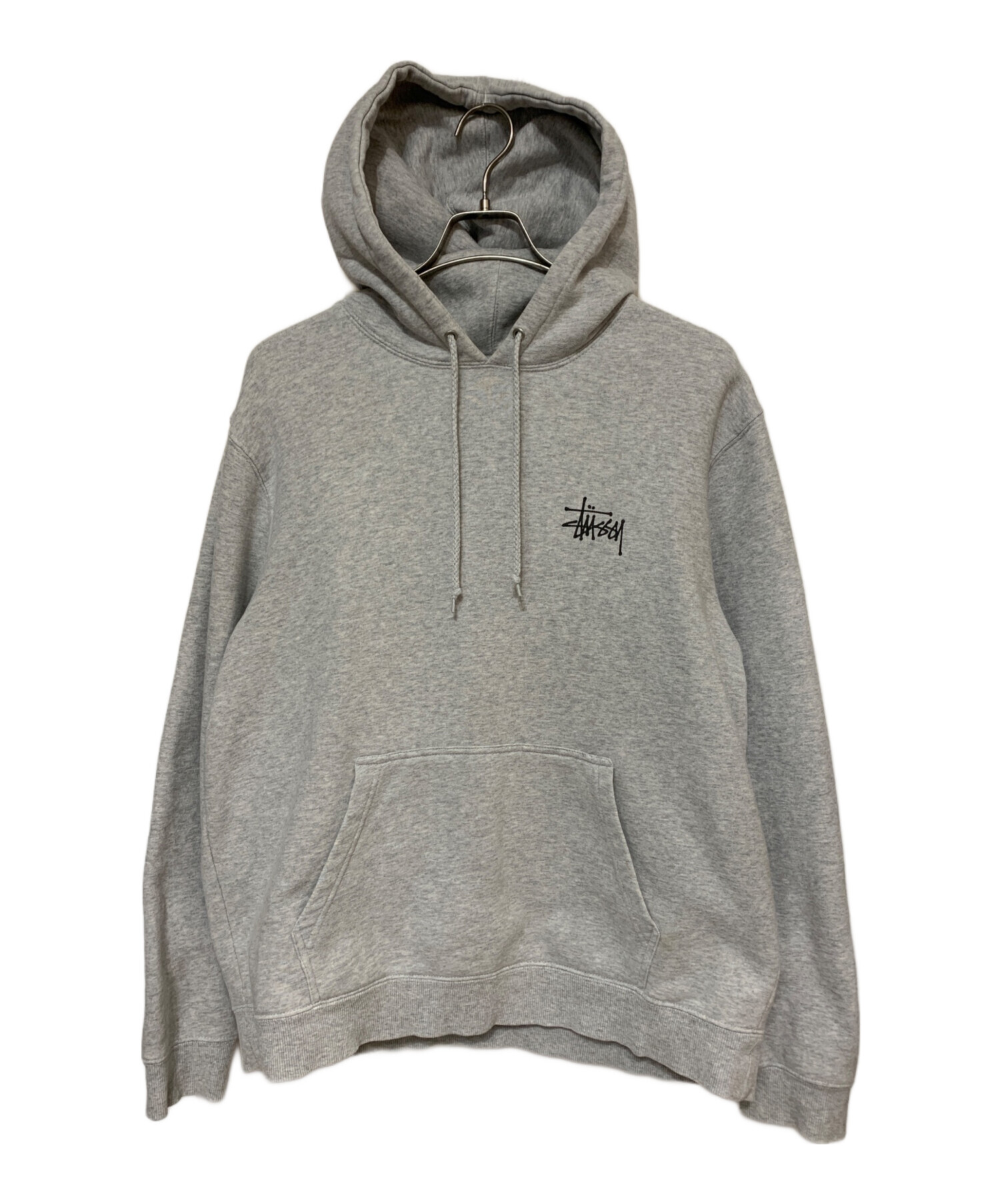 e*o様 STUSSY ステューシー グレー フード付きパーカー Lサイズ 中古・古着通販】stussy (ステューシー) パーカー グレー サイズ:L
