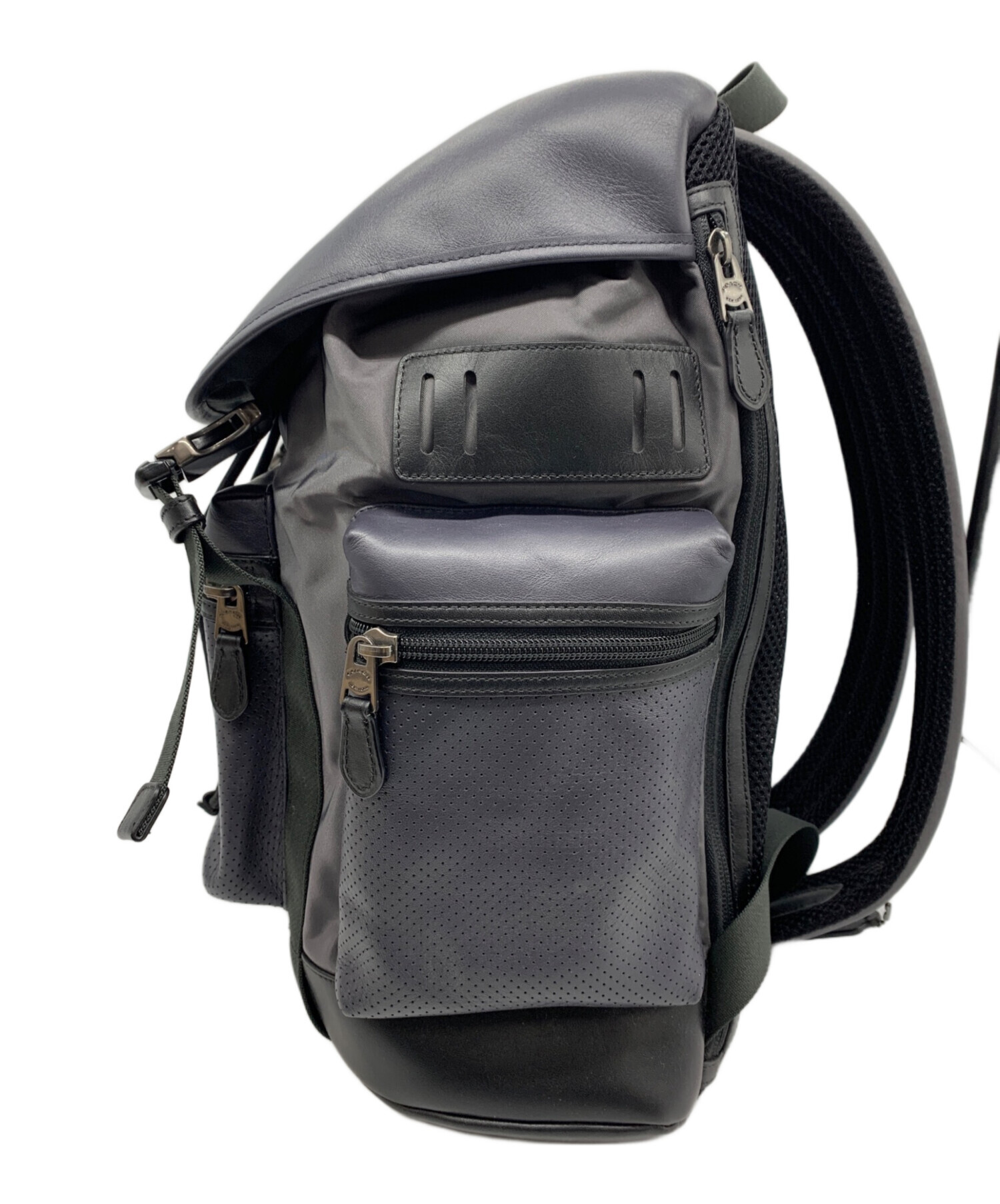 中古・古着通販】COACH (コーチ) パーフォレイテッドバックパック