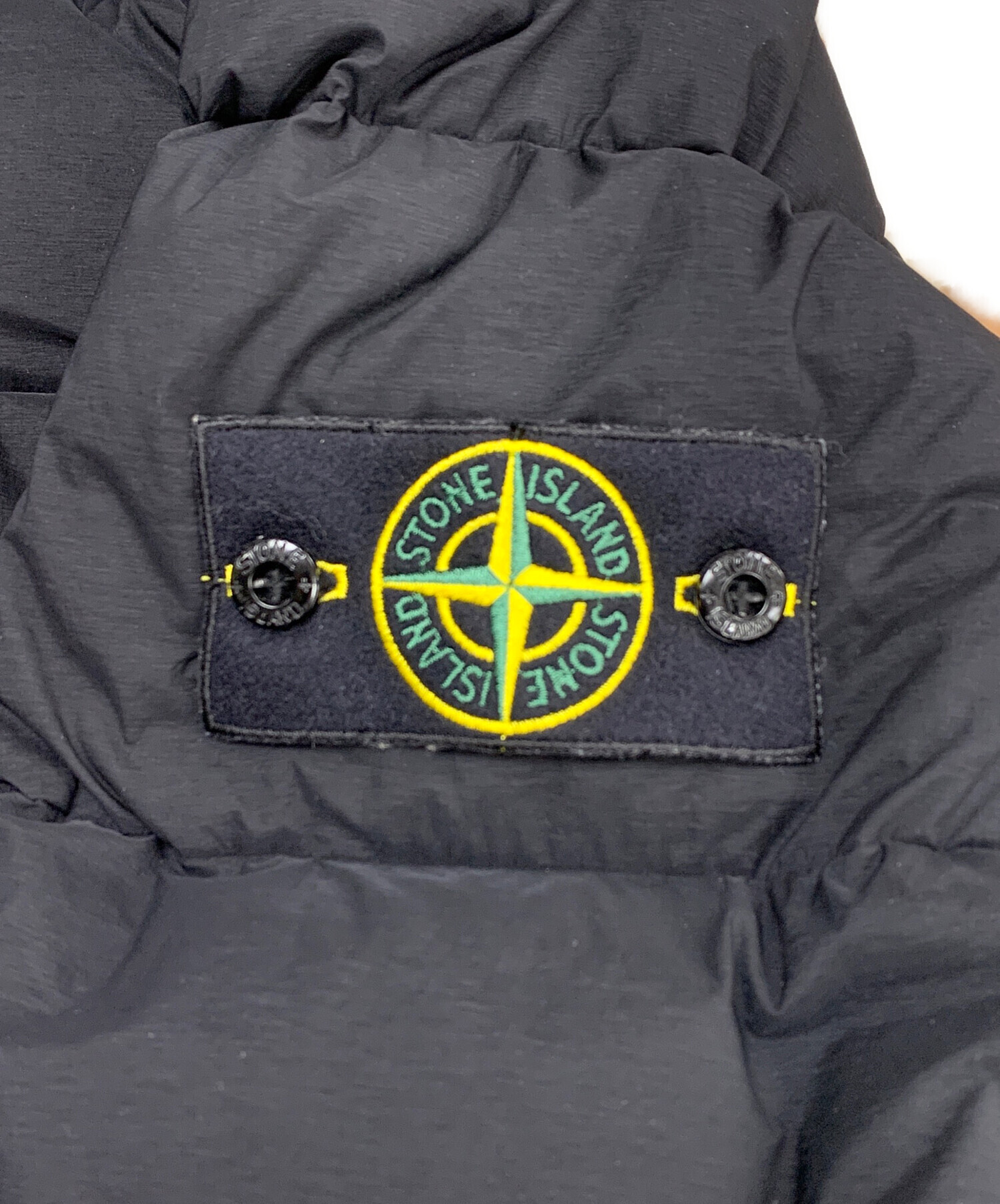中古・古着通販】STONE ISLAND (ストーンアイランド) ナイロンサテン 中古・古着通販】STONE ISLAND (ストーンアイランド) ナイロンサテン