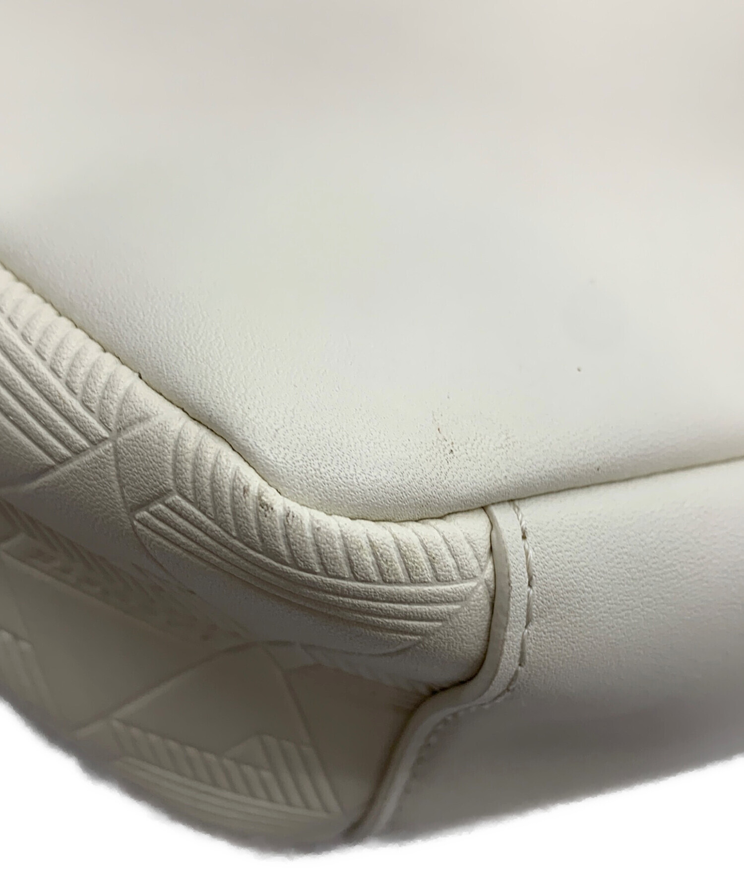 中古・古着通販】LACOSTE (ラコステ) スモールメッセンジャーバッグ