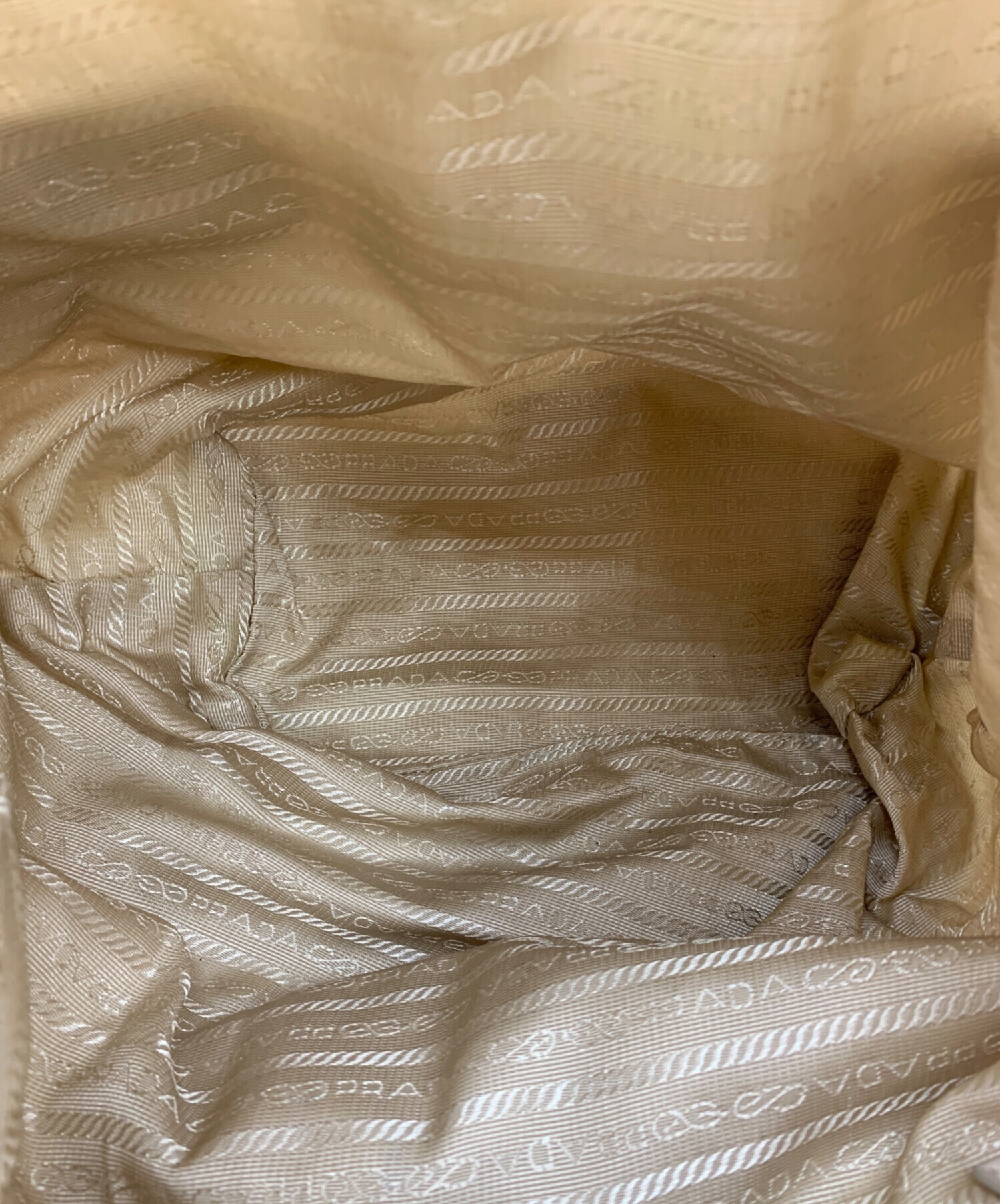 中古・古着通販】PRADA (プラダ) ナイロンリュック ベージュ｜ブランド