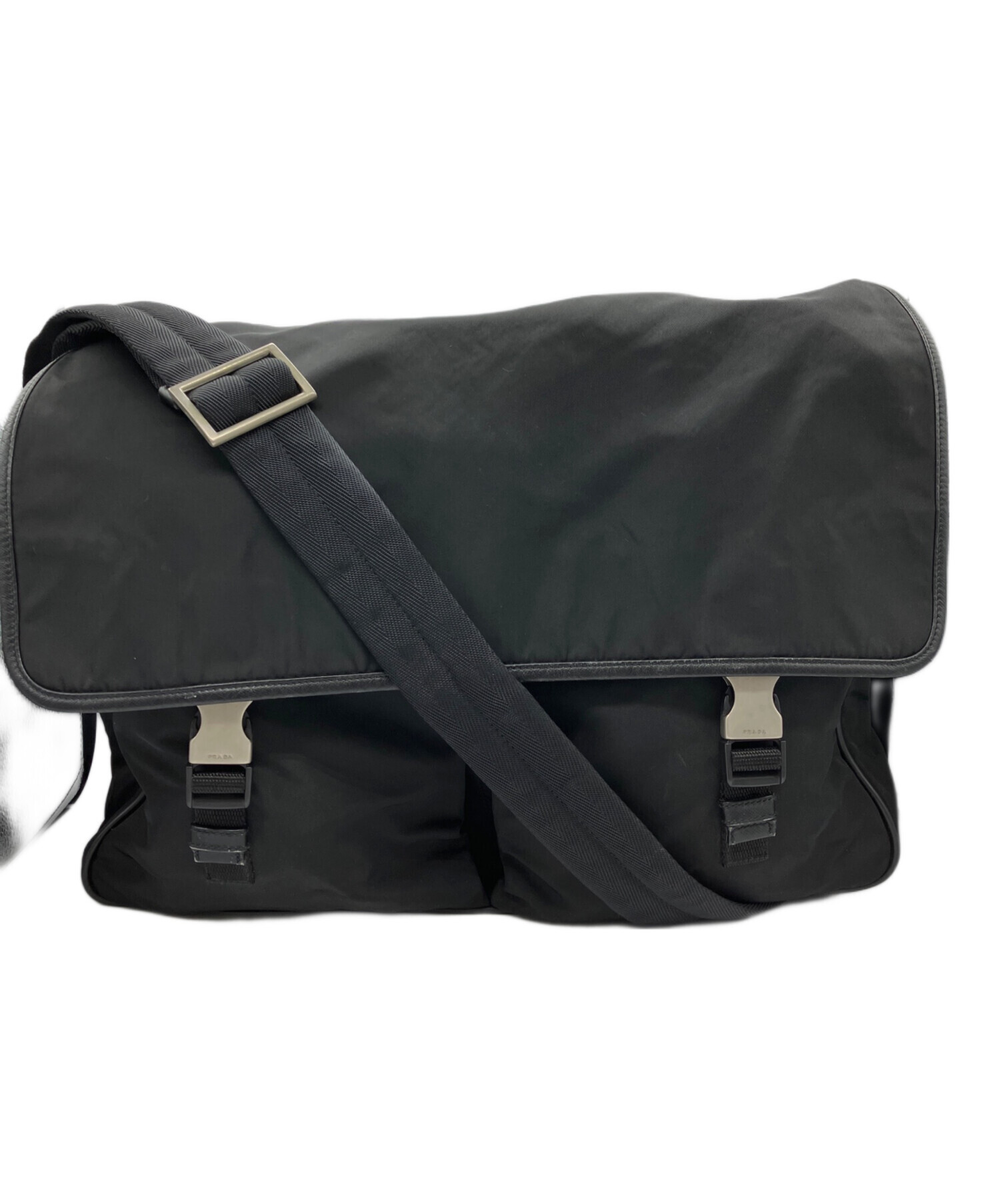PRADA ブラック ショルダーバッグ ナイロン 中古・古着通販】PRADA (プラダ) ナイロンショルダーバッグ ブラック