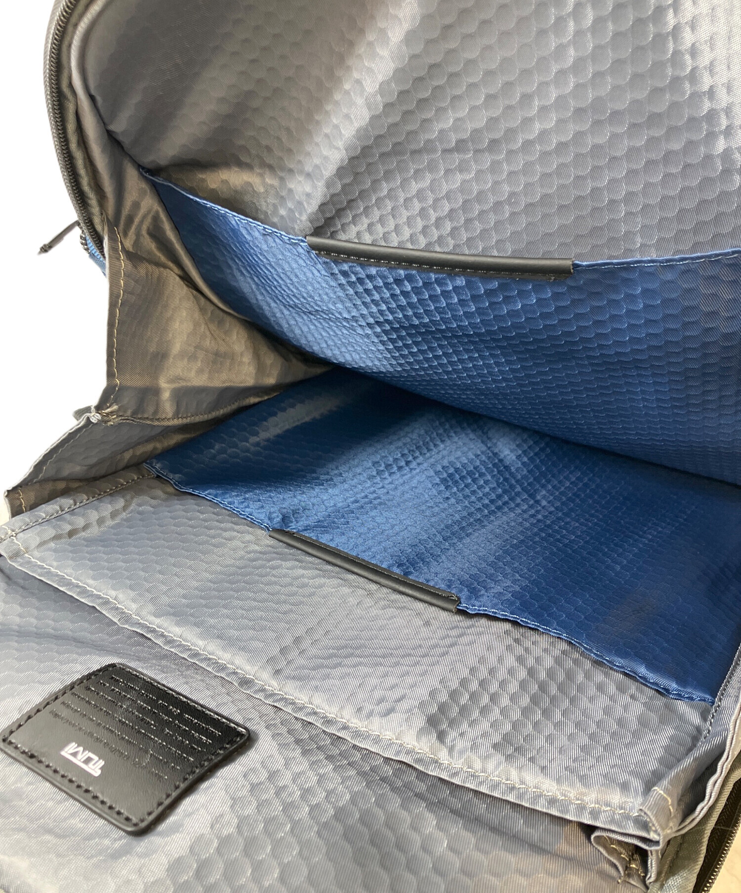 中古・古着通販】TUMI (トゥミ) リュック ネイビー×ブラック｜ブランド